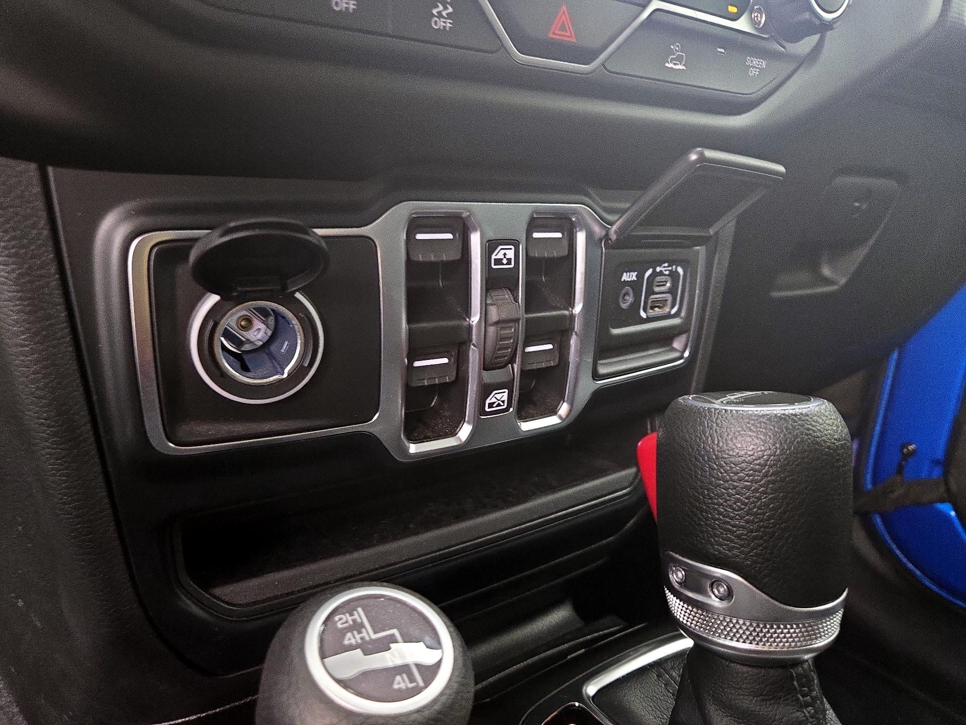 Thumbnail: 2023 Jeep Gladiator - 18