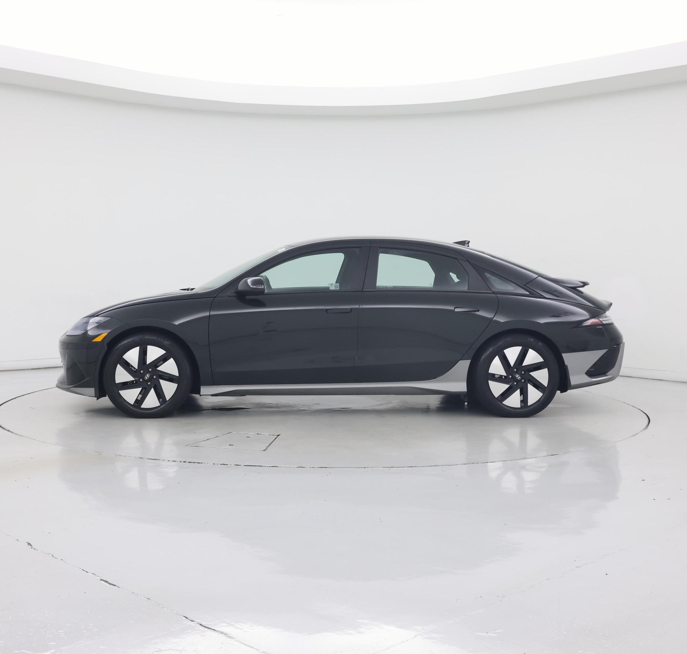 Thumbnail: 2024 Hyundai Ioniq 6 - 3