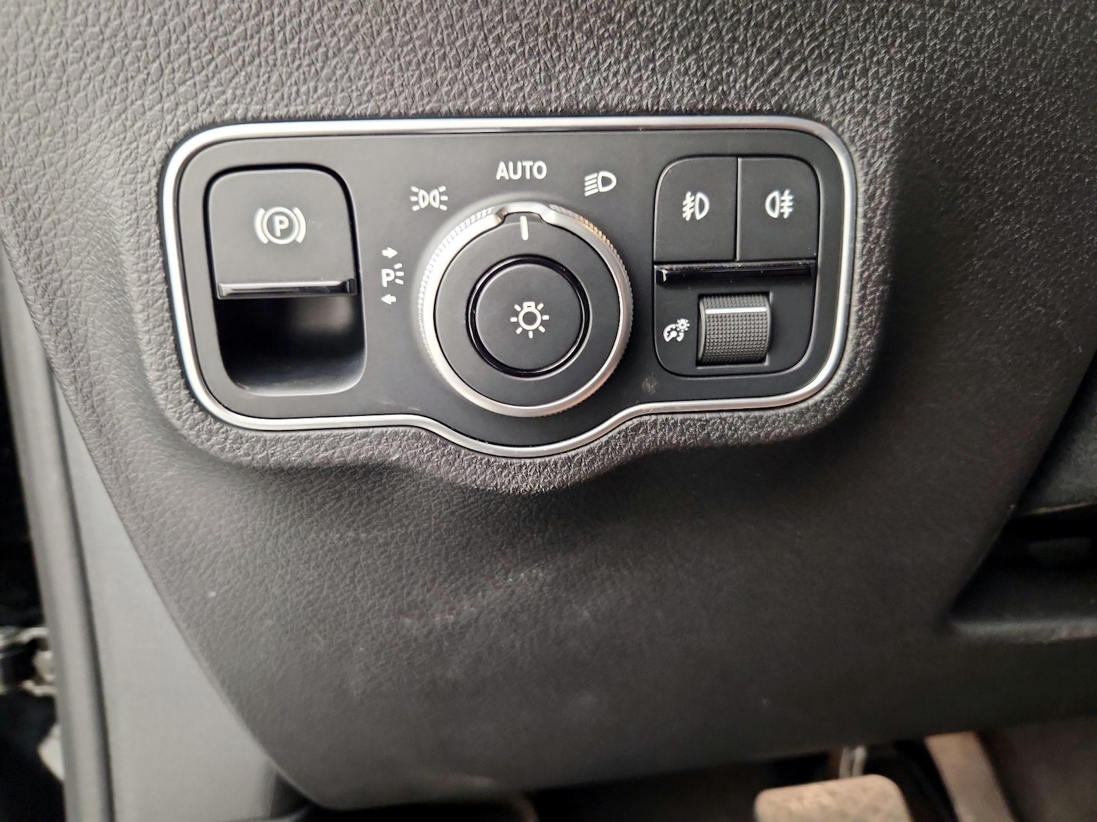 2023 Mercedes-Benz GLB Base - Photo 14