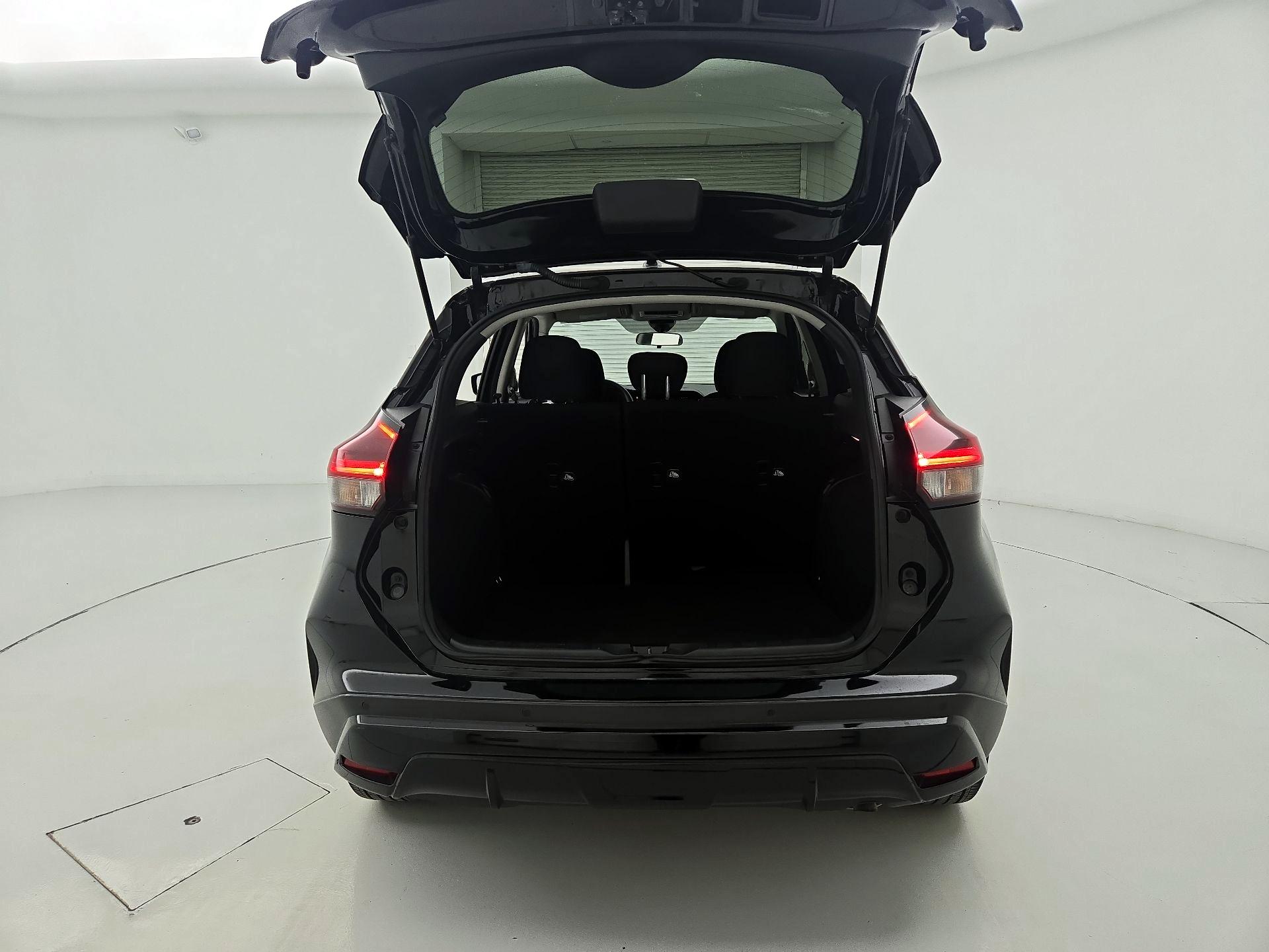 Thumbnail: 2021 Nissan Kicks - 19
