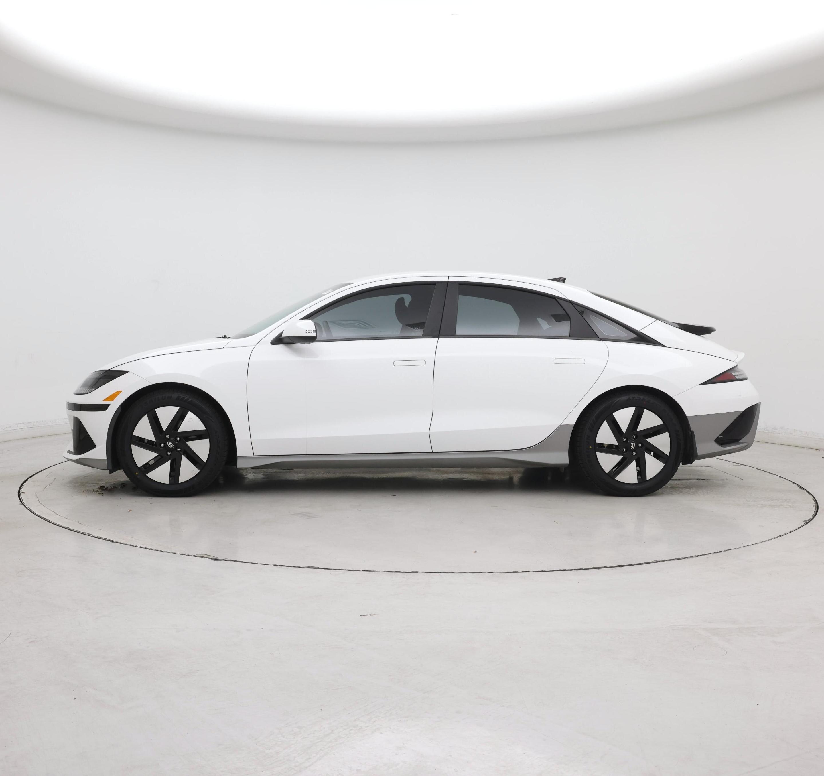 Thumbnail: 2024 Hyundai Ioniq 6 - 3