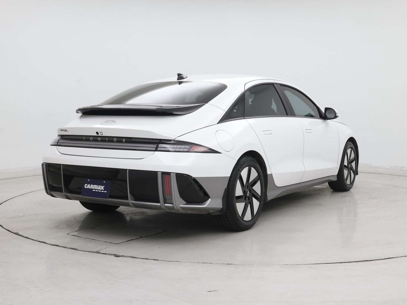 2024 Hyundai IONIQ 6 SE - Photo 9