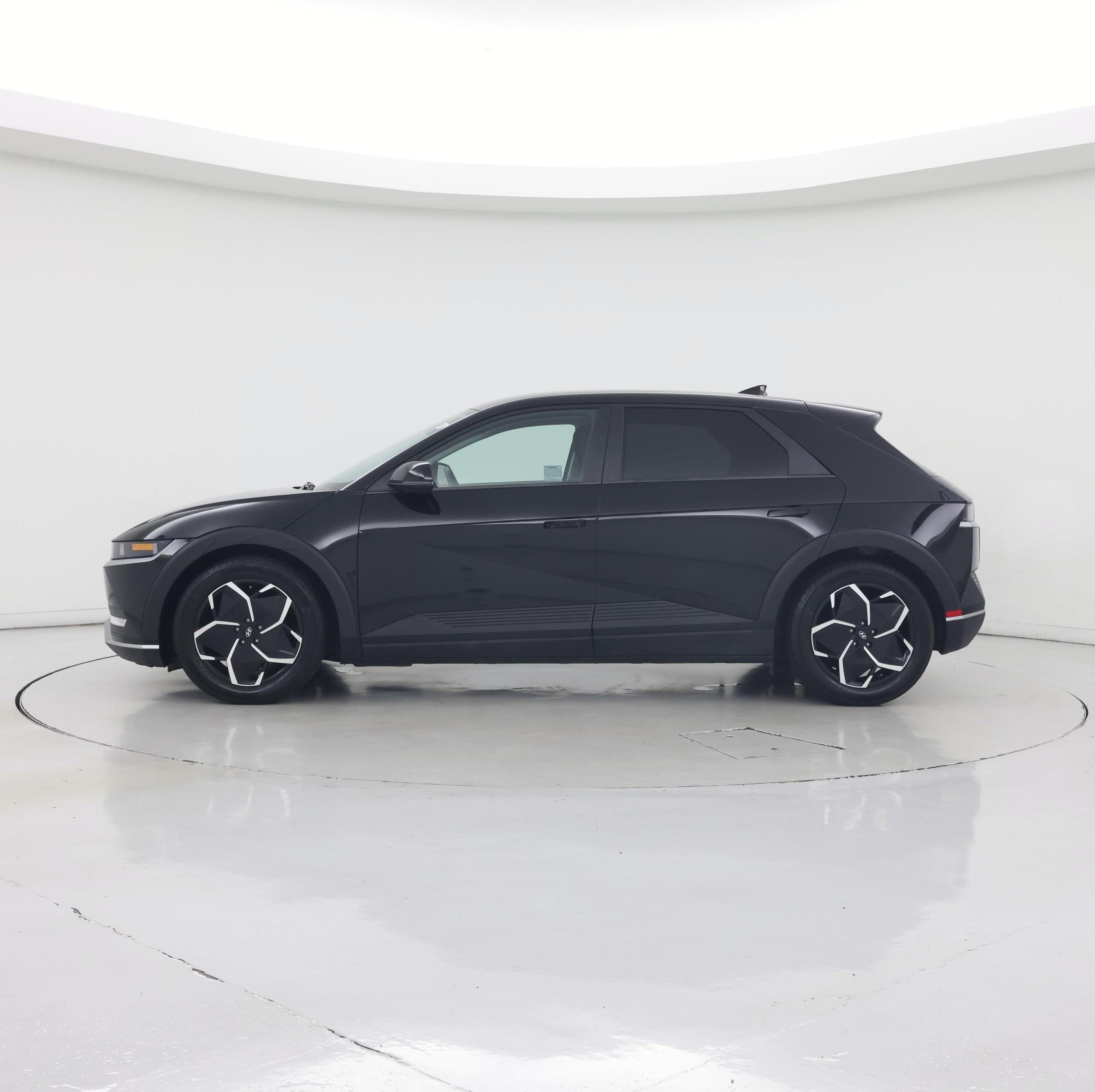 Thumbnail: 2024 Hyundai Ioniq 5 - 3