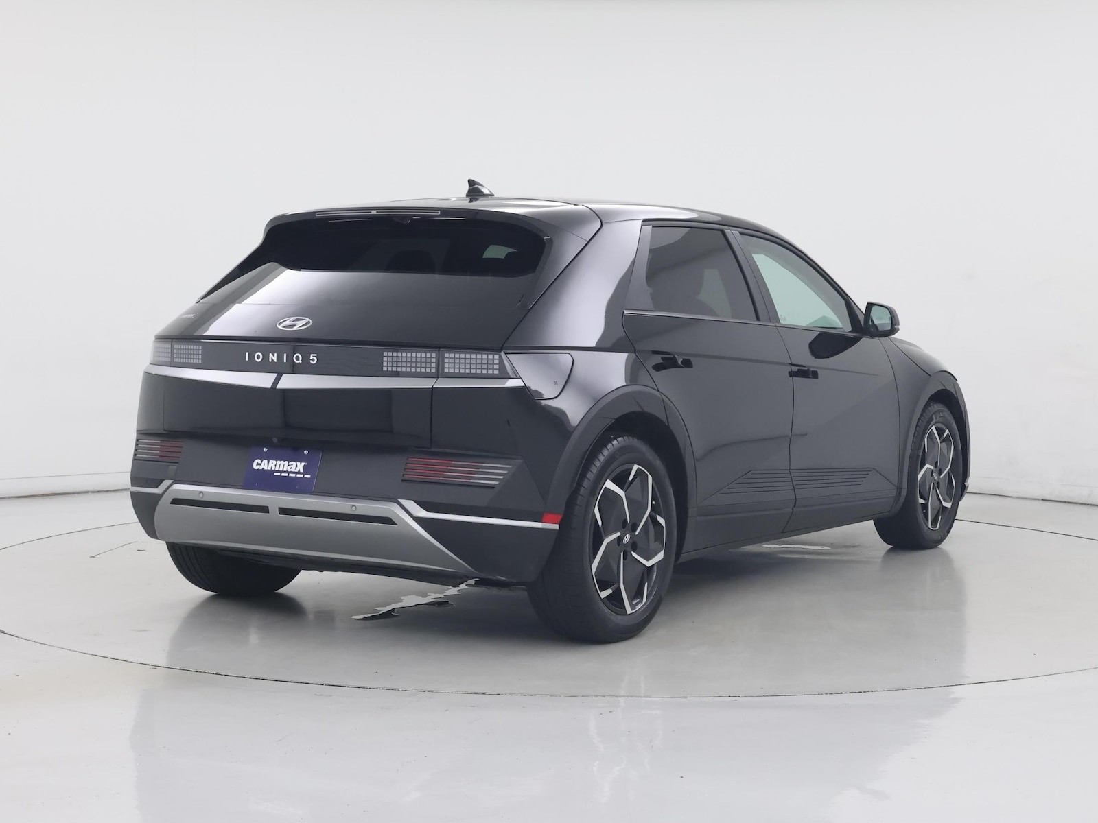 2024 Hyundai IONIQ 5 SE - Photo 9
