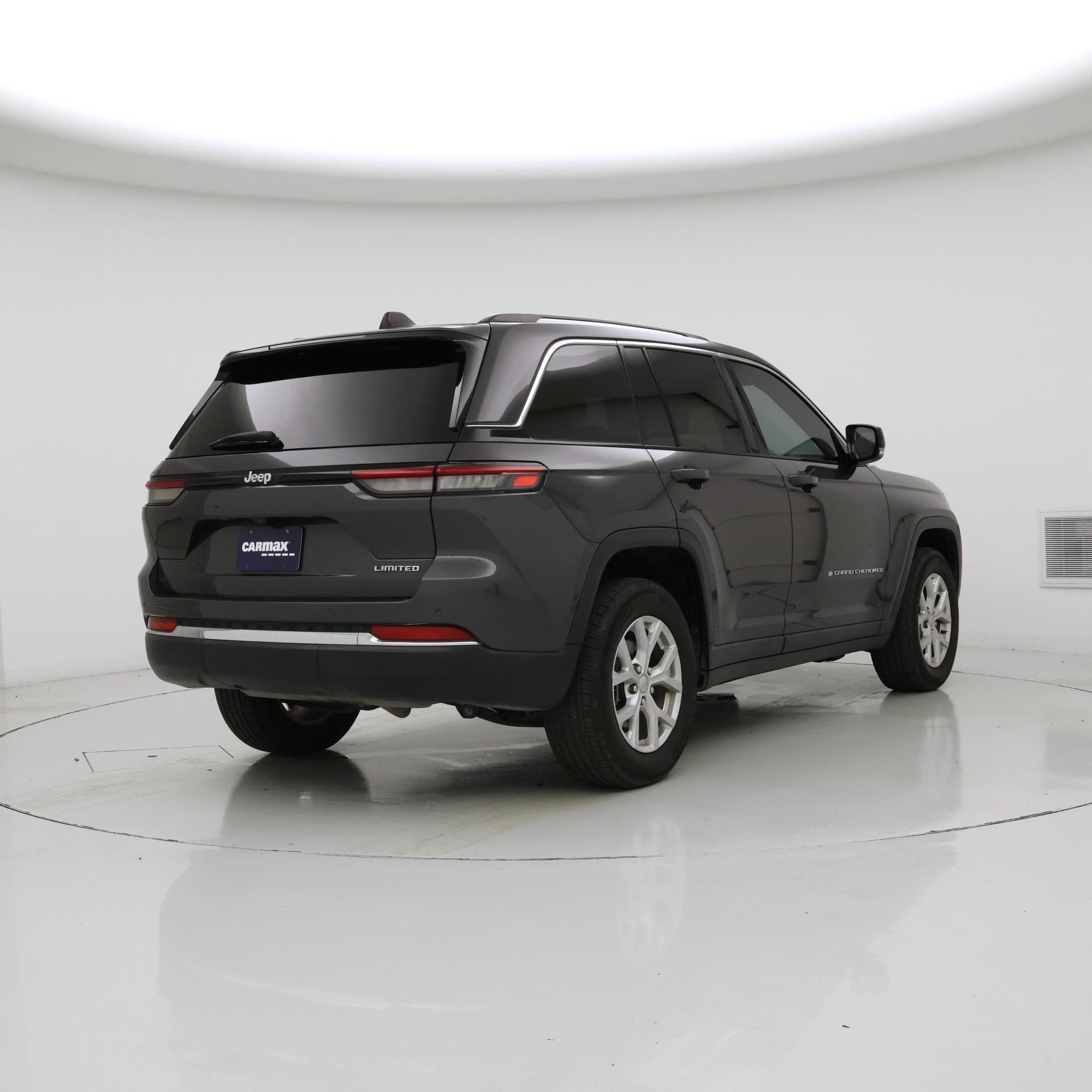 Thumbnail: 2023 Jeep Grand Cherokee - 8