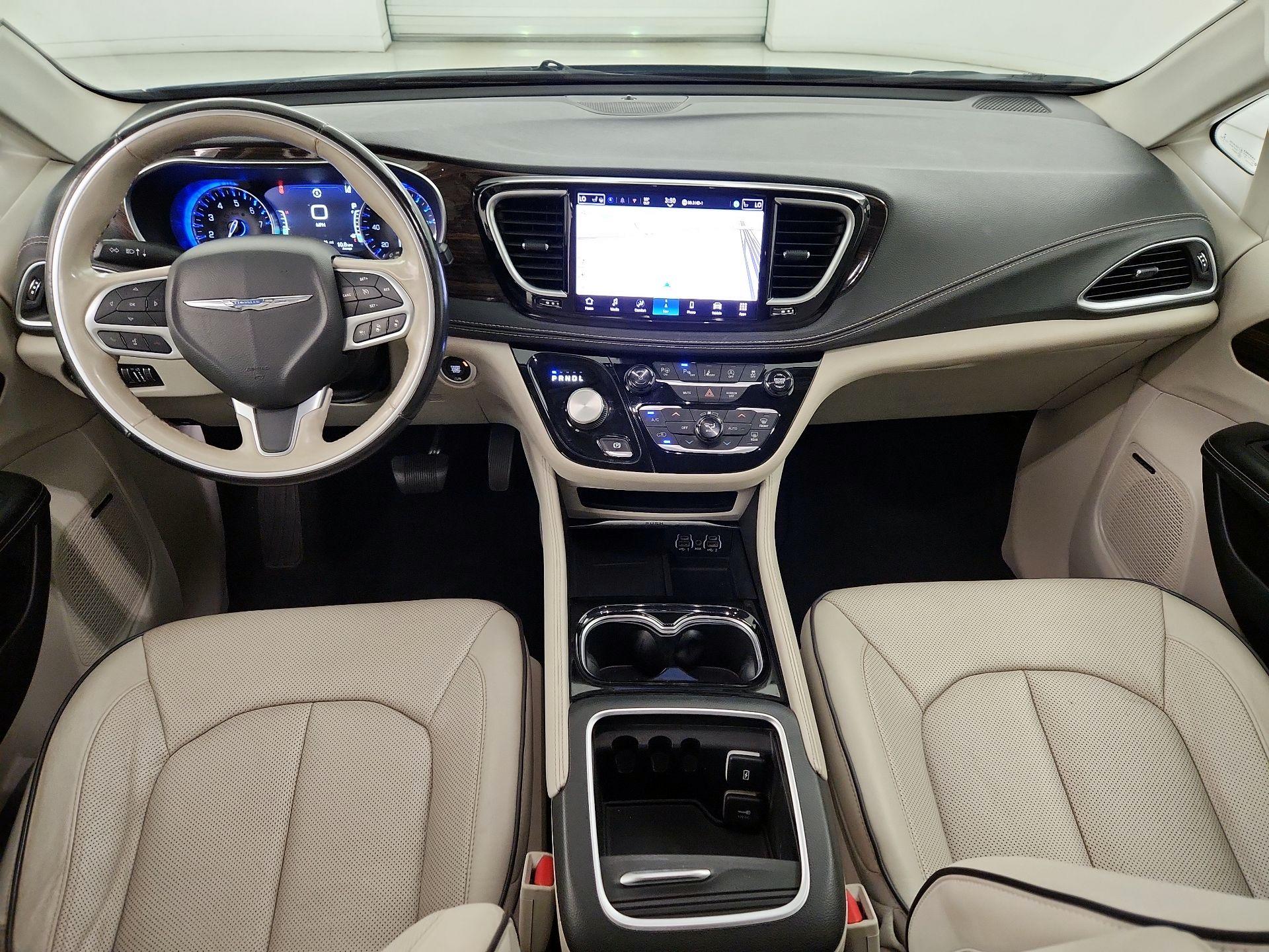 Thumbnail: 2021 Chrysler Pacifica - 9