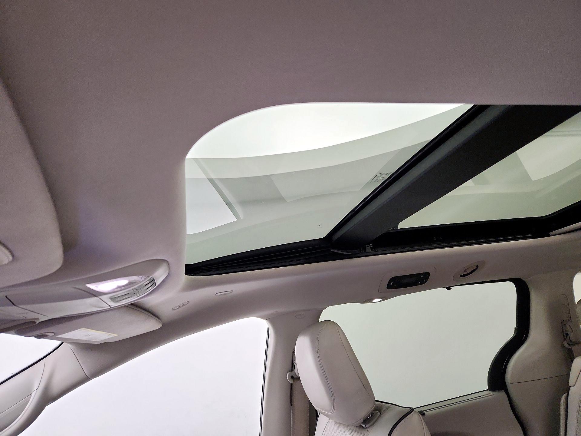 Thumbnail: 2021 Chrysler Pacifica - 20