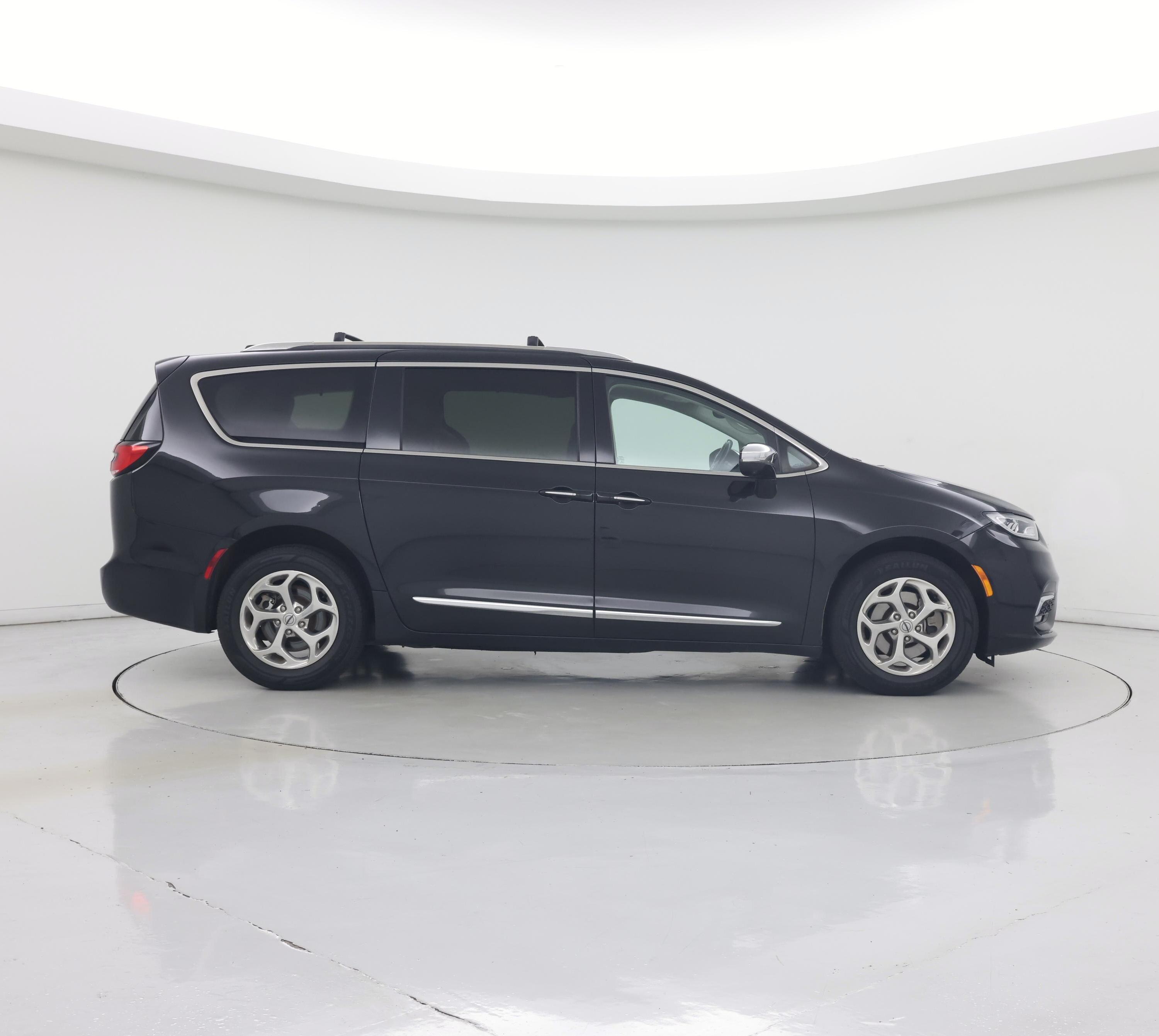Thumbnail: 2021 Chrysler Pacifica - 7