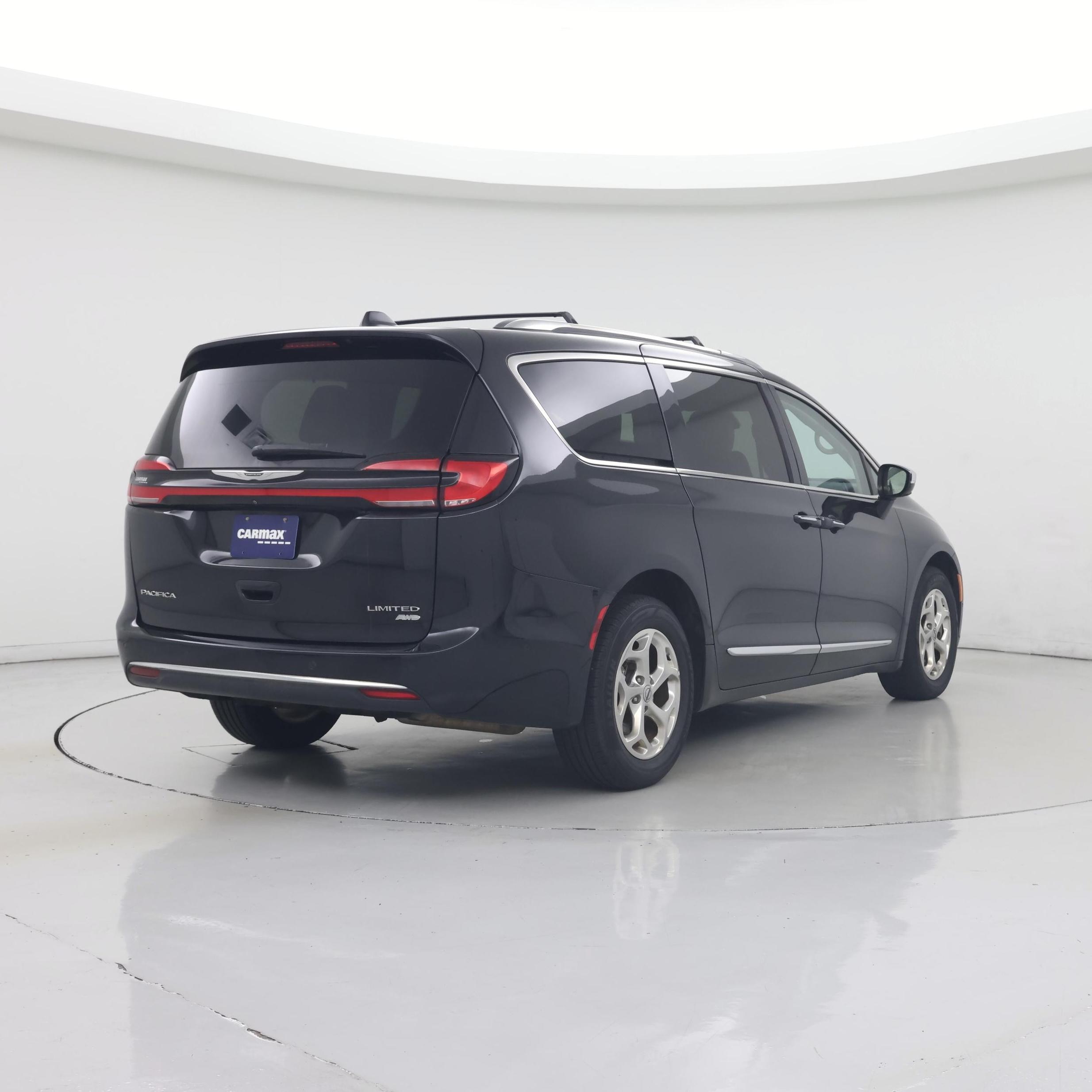 Thumbnail: 2021 Chrysler Pacifica - 8
