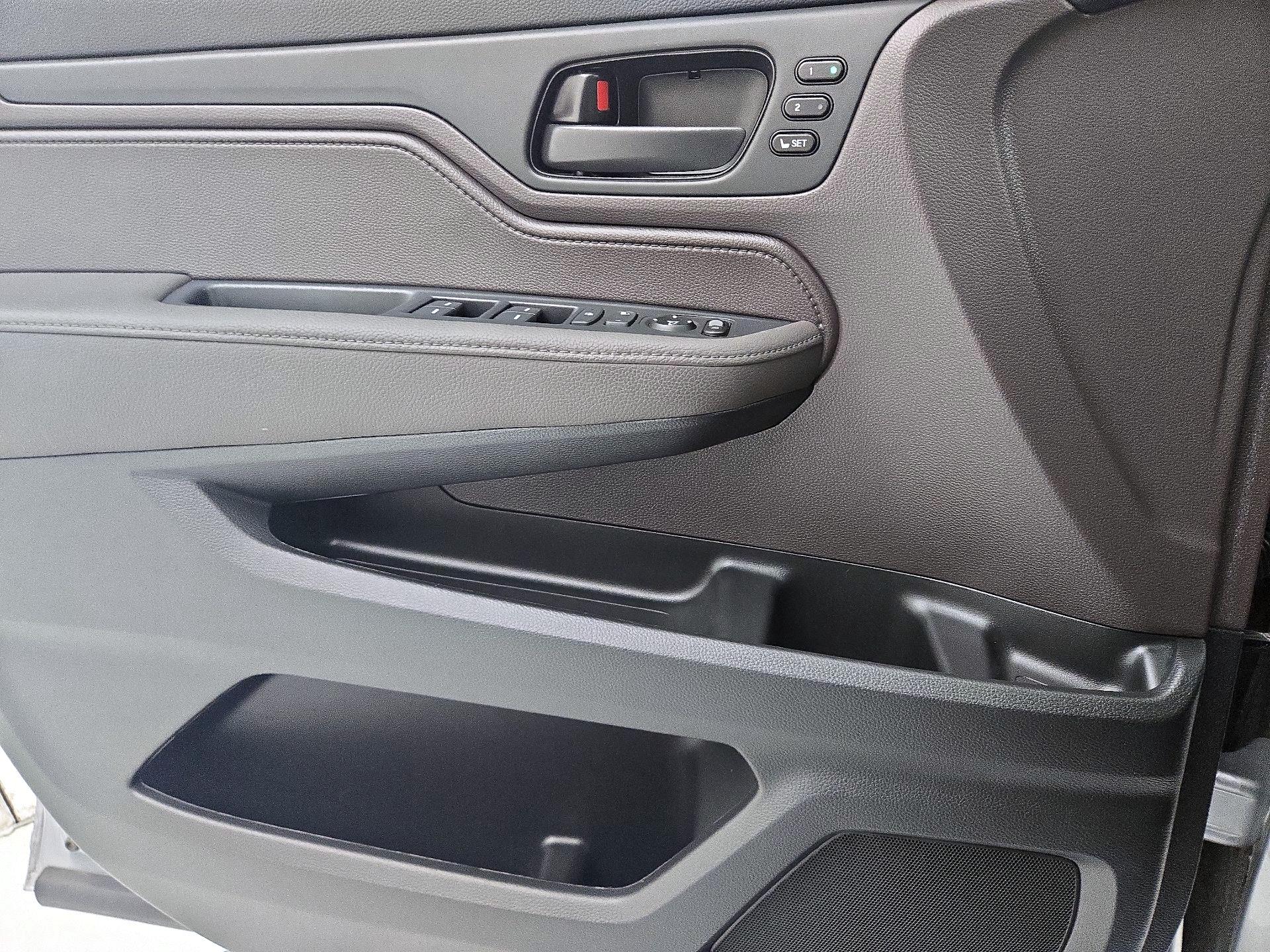 Thumbnail: 2020 Honda Odyssey - 10