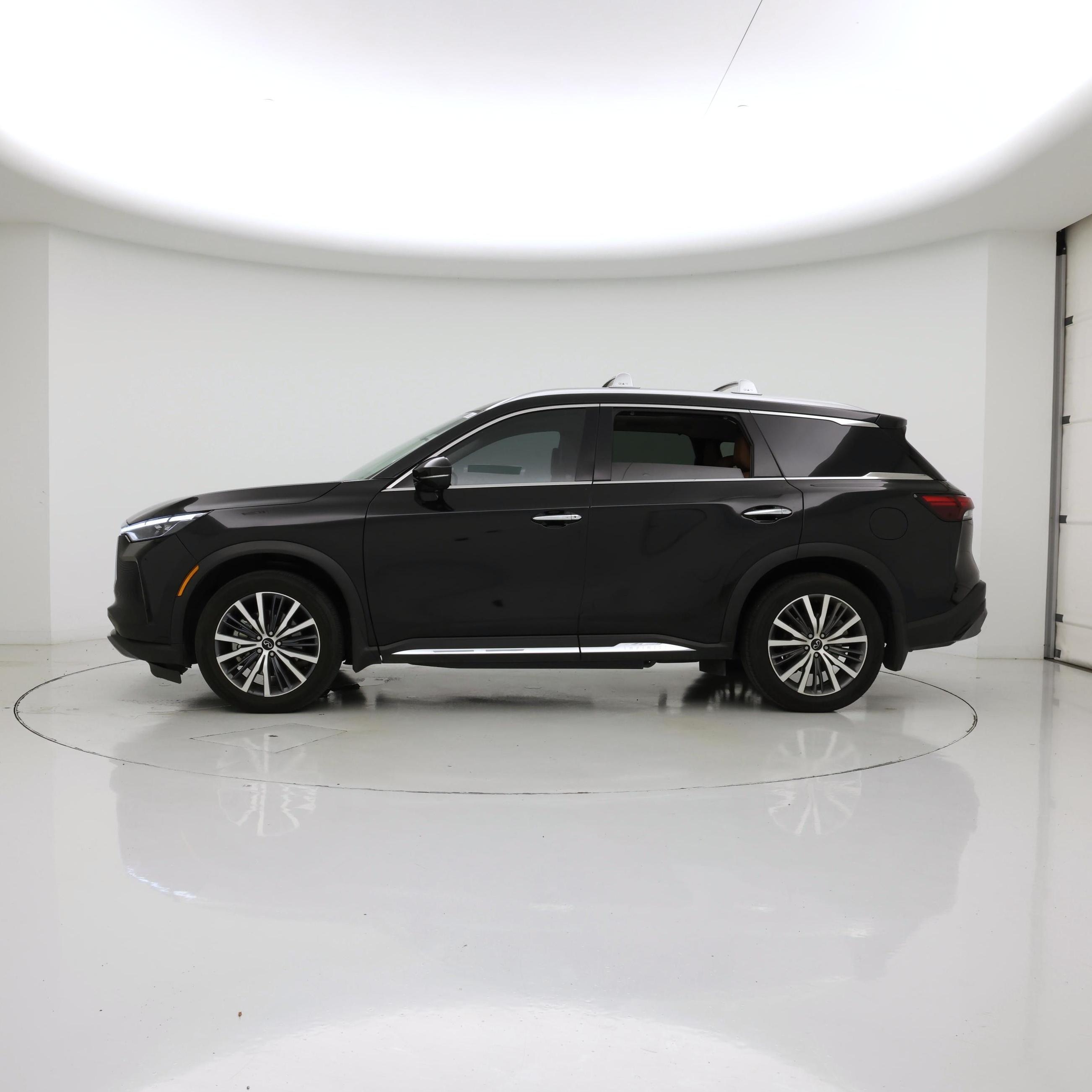 Thumbnail: 2023 INFINITI QX60 - 3