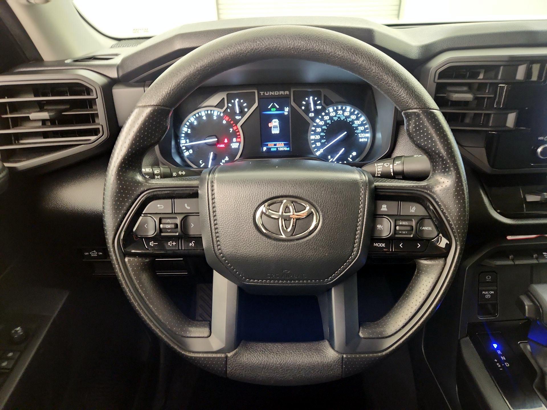 Thumbnail: 2024 Toyota Tundra - 10