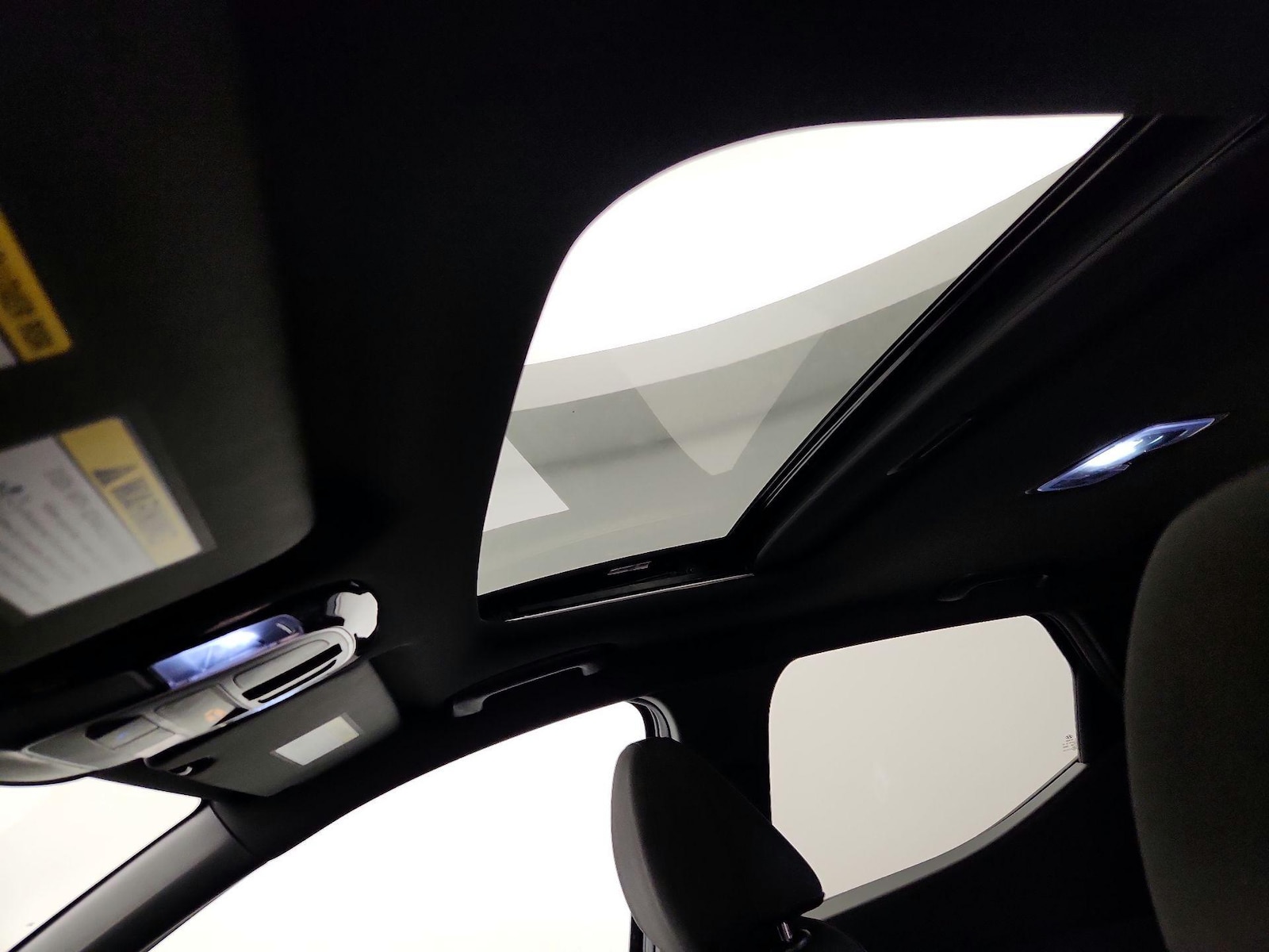 Sunroof(s) & Overhead Airbags