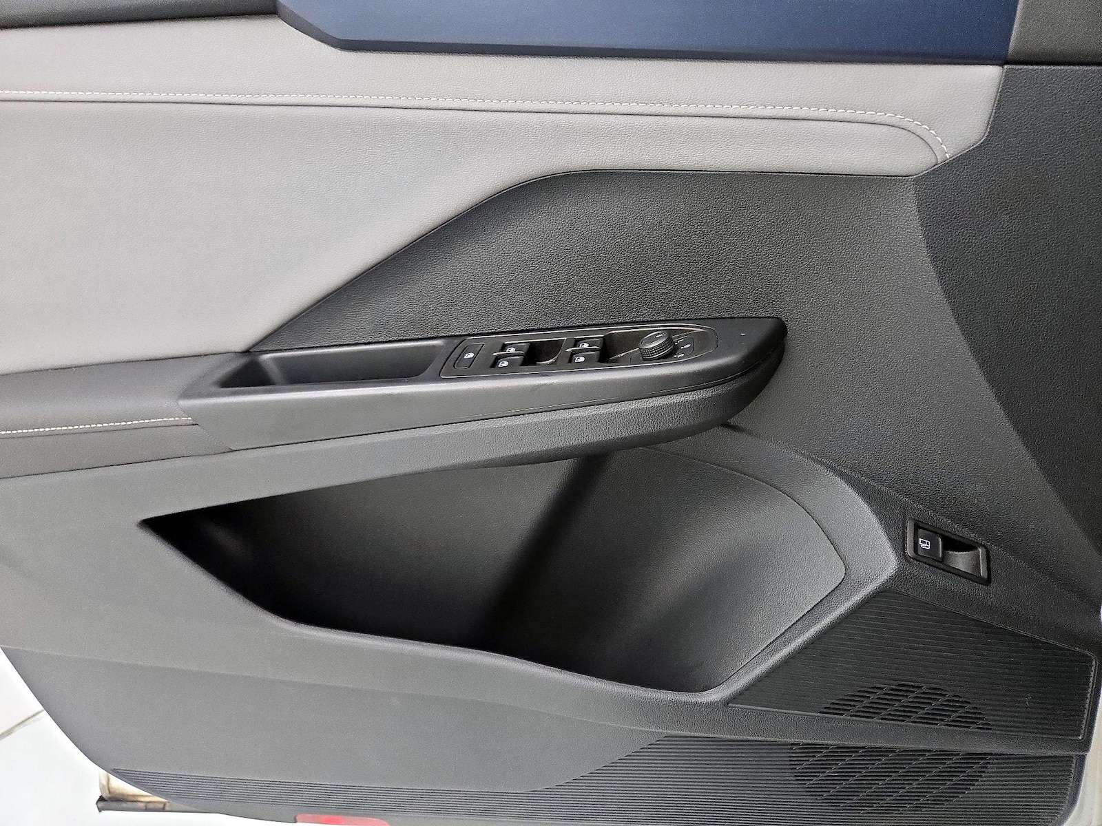 2024 Volkswagen Taos SE - Photo 13