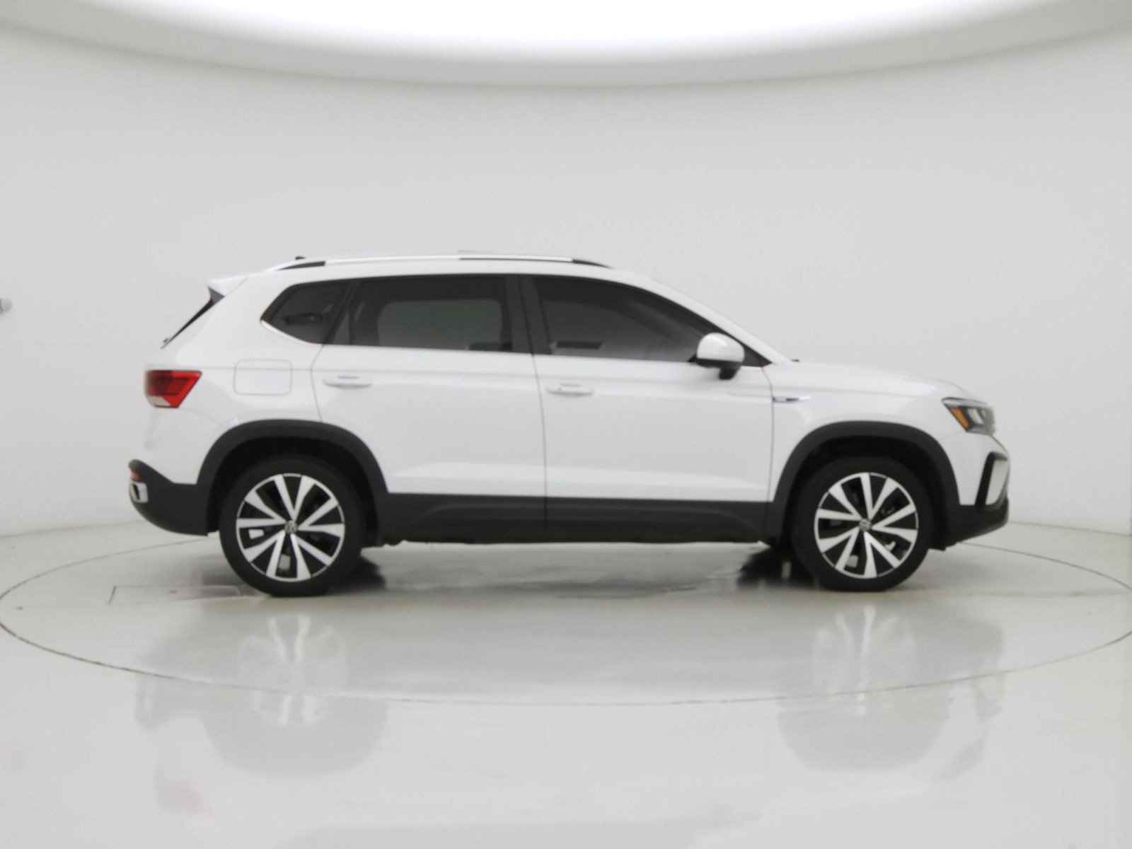 2024 Volkswagen Taos SE - Photo 8