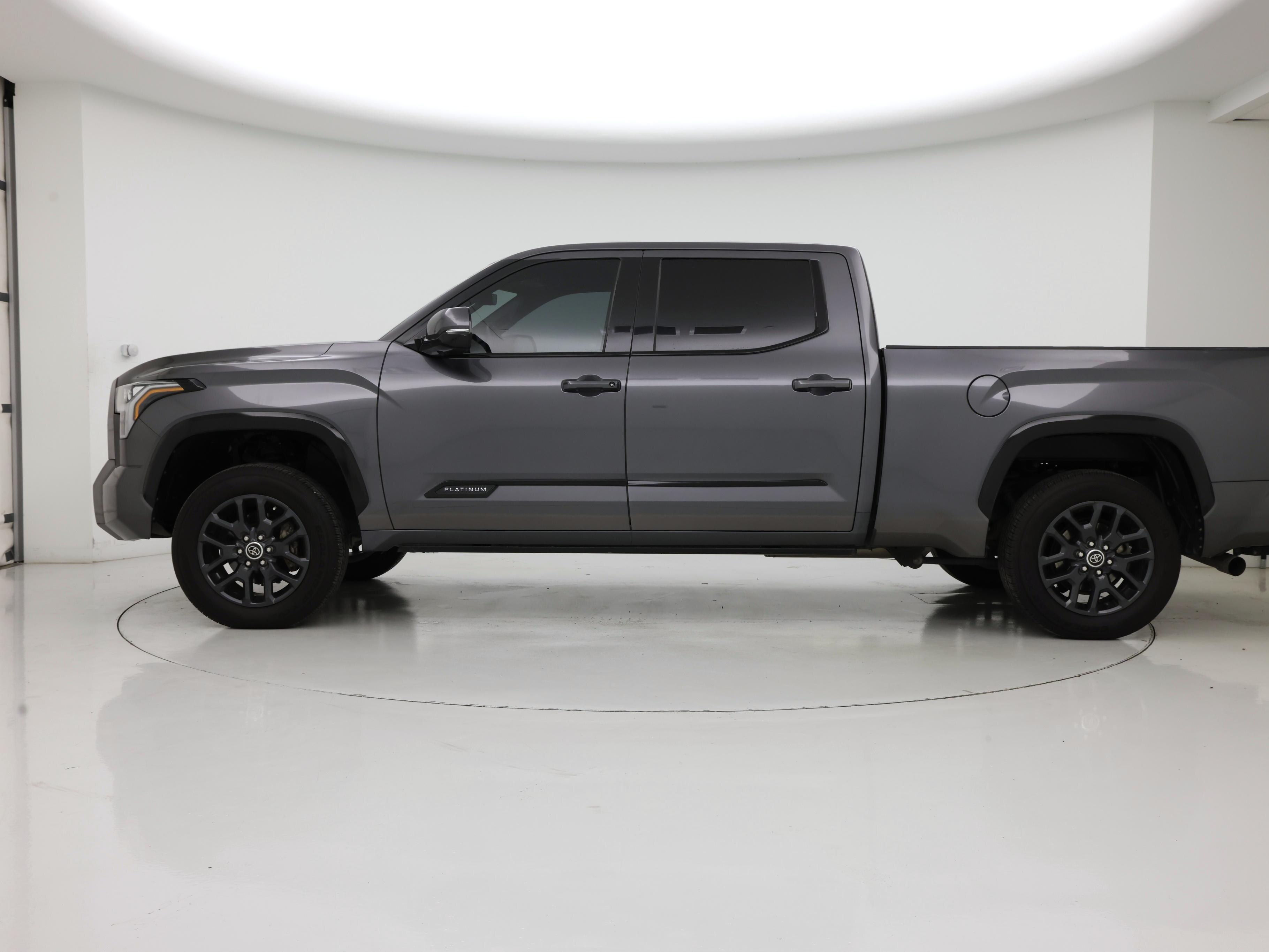 Thumbnail: 2022 Toyota Tundra - 3