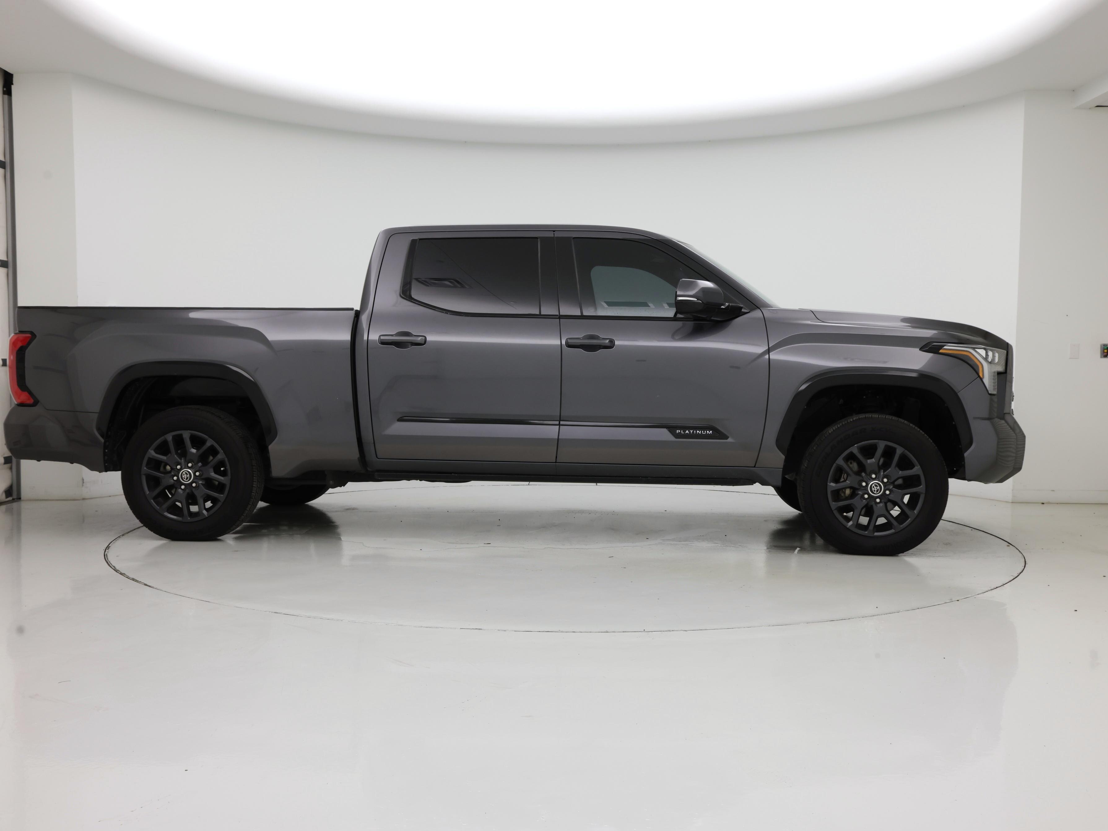 Thumbnail: 2022 Toyota Tundra - 7