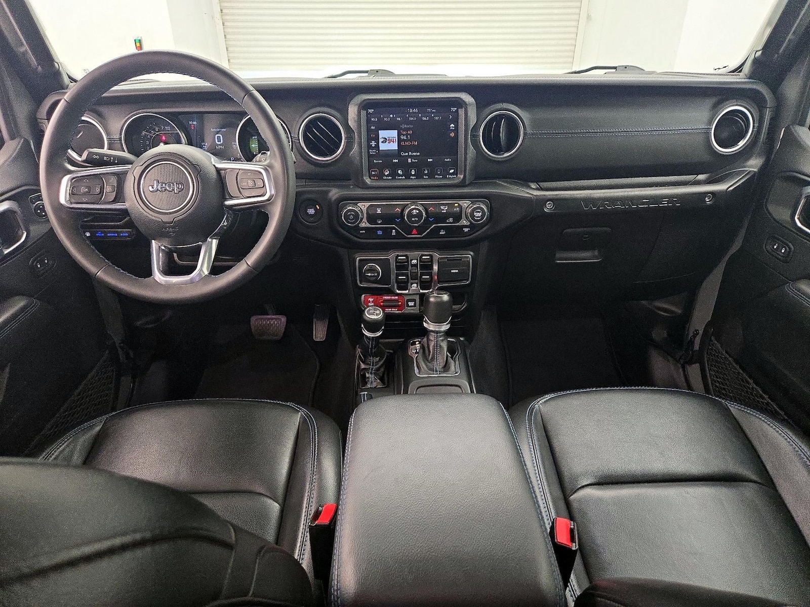 Apple CarPlay® & Android Auto™