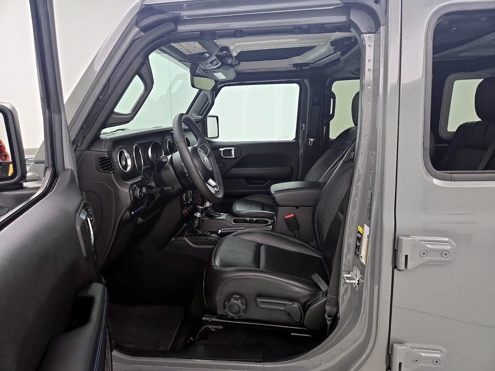 Leather Seats & Side Airbags