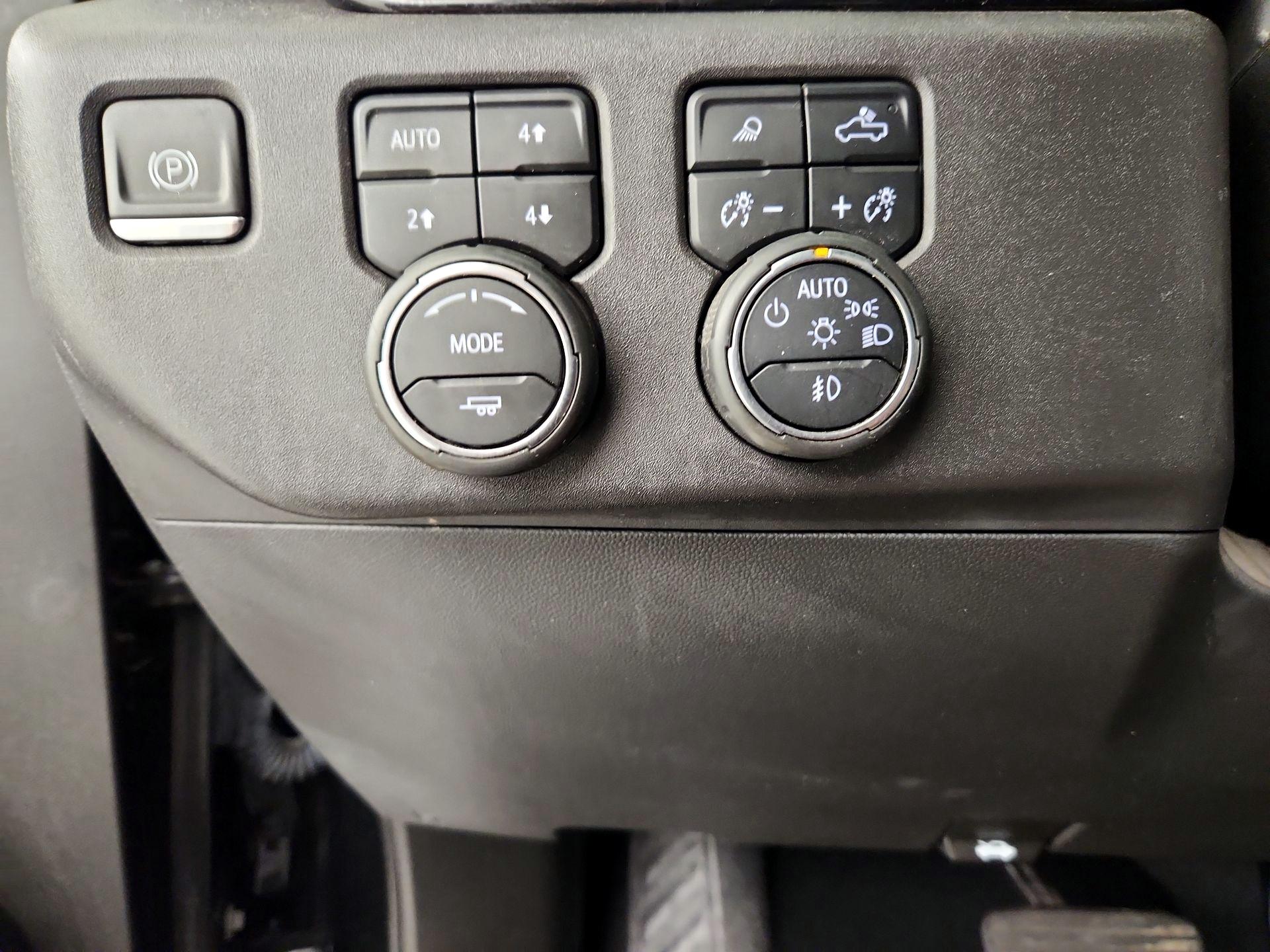 Thumbnail: 2023 Chevrolet Silverado 1500 - 13
