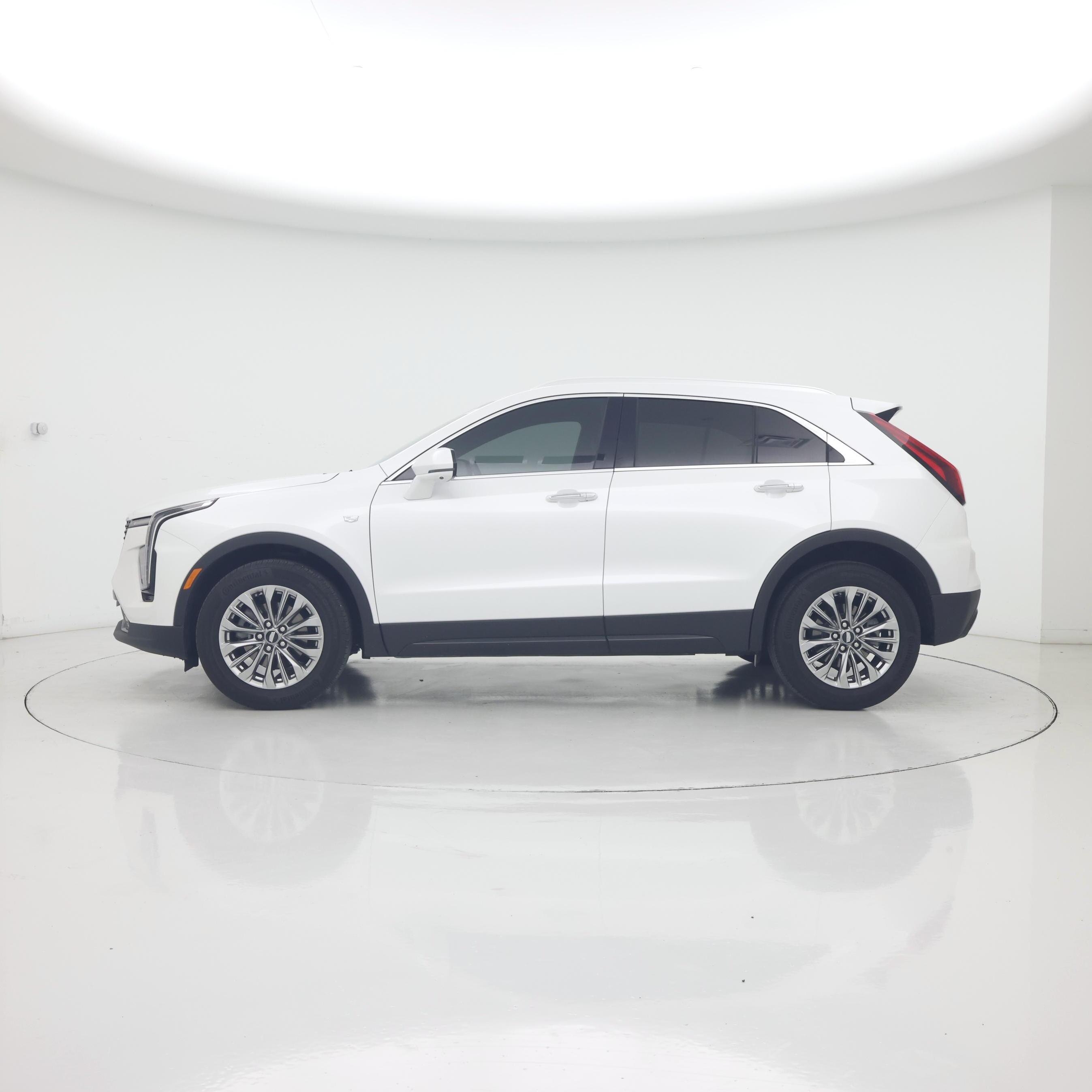 Thumbnail: 2025 Cadillac XT4 - 3