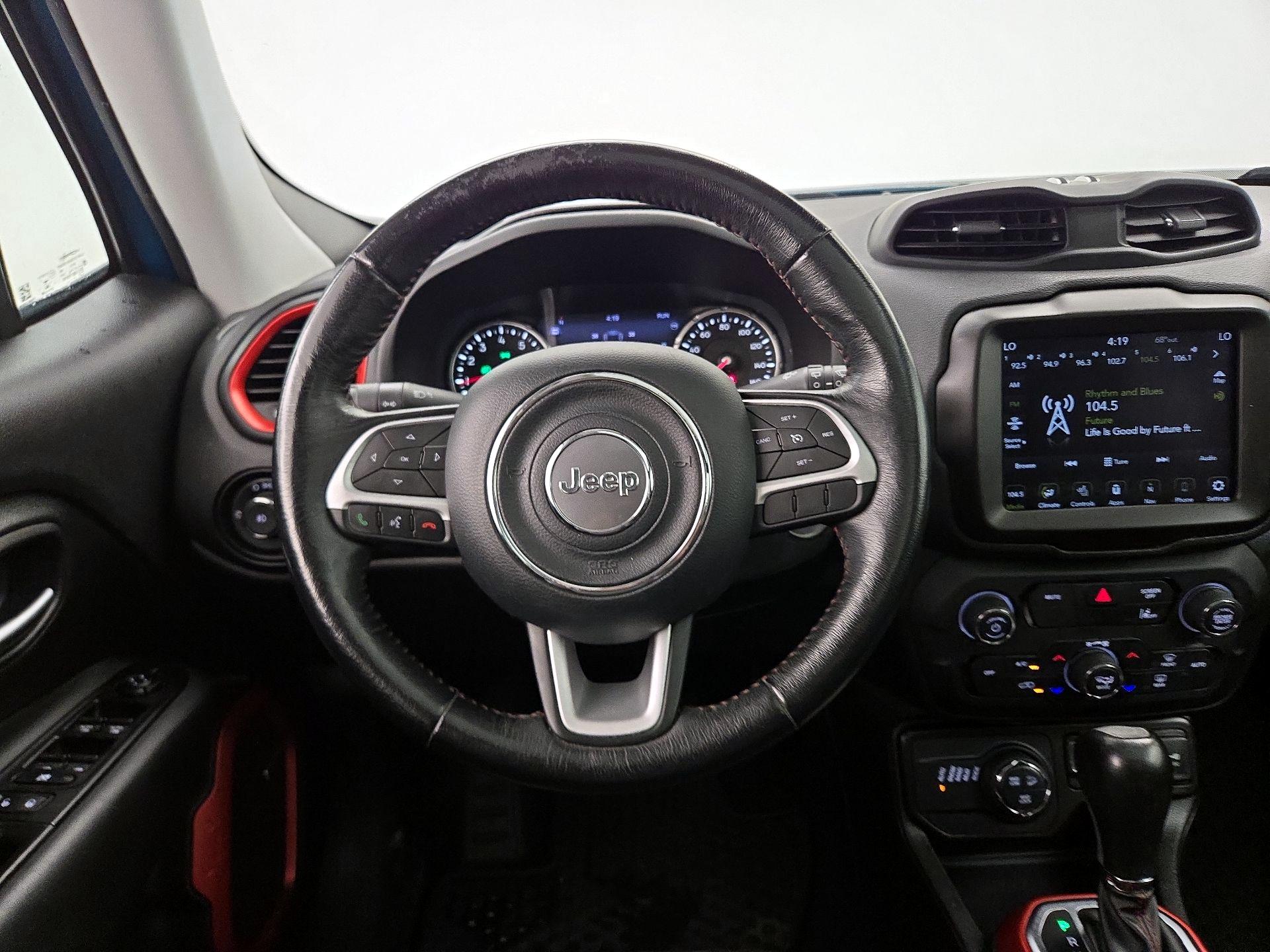 Thumbnail: 2021 Jeep Renegade - 10