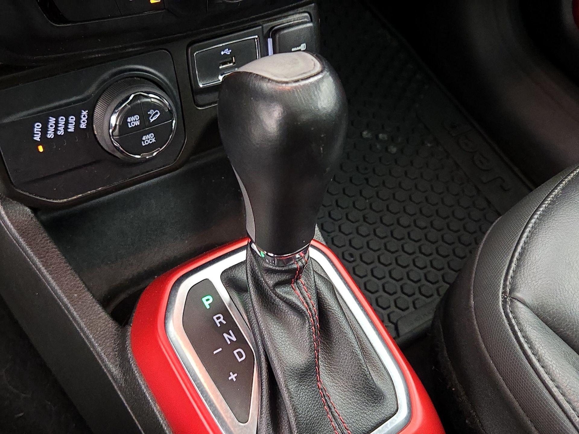 Thumbnail: 2021 Jeep Renegade - 18