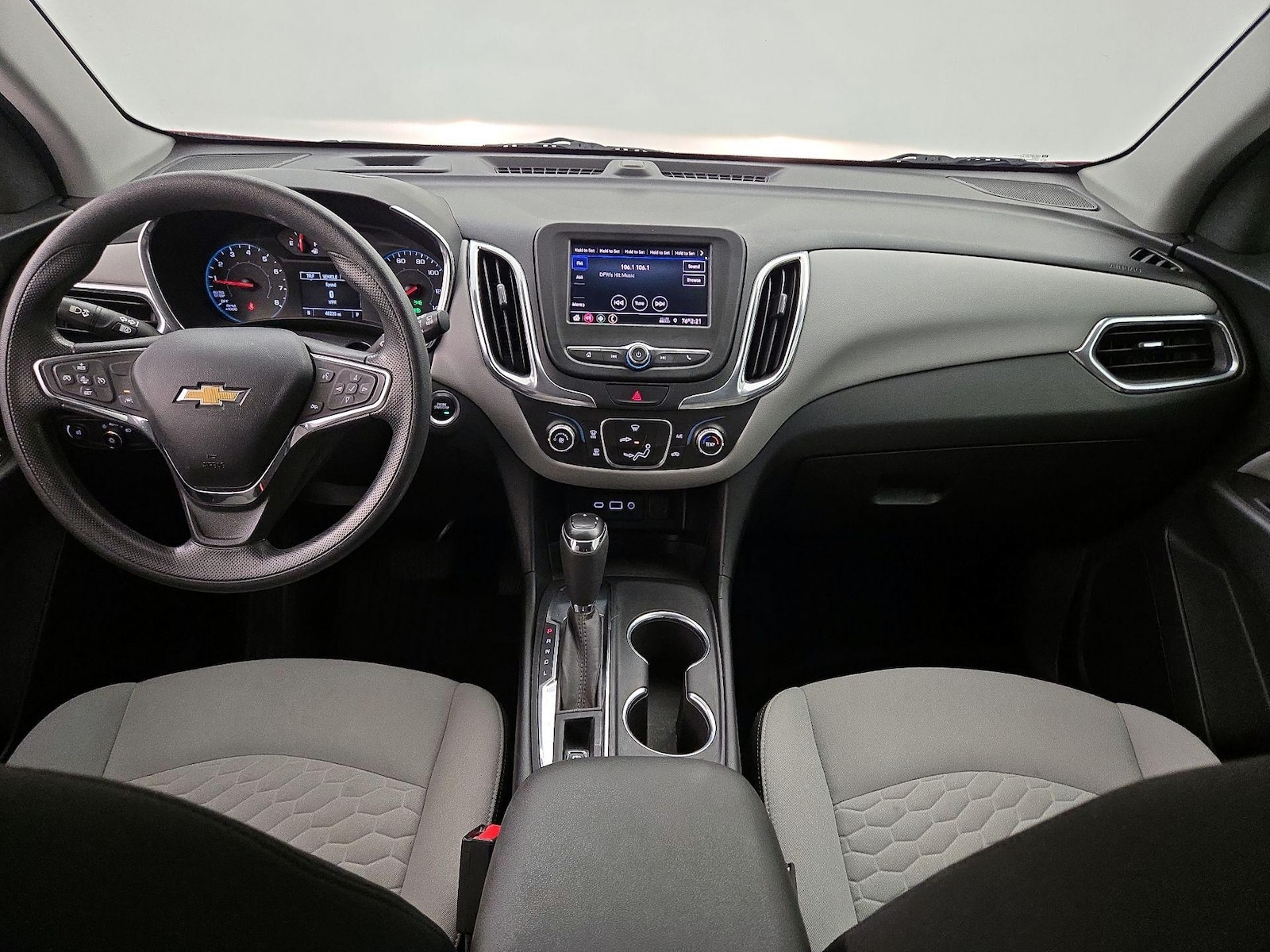 2020 Chevrolet Equinox LS - Photo 10
