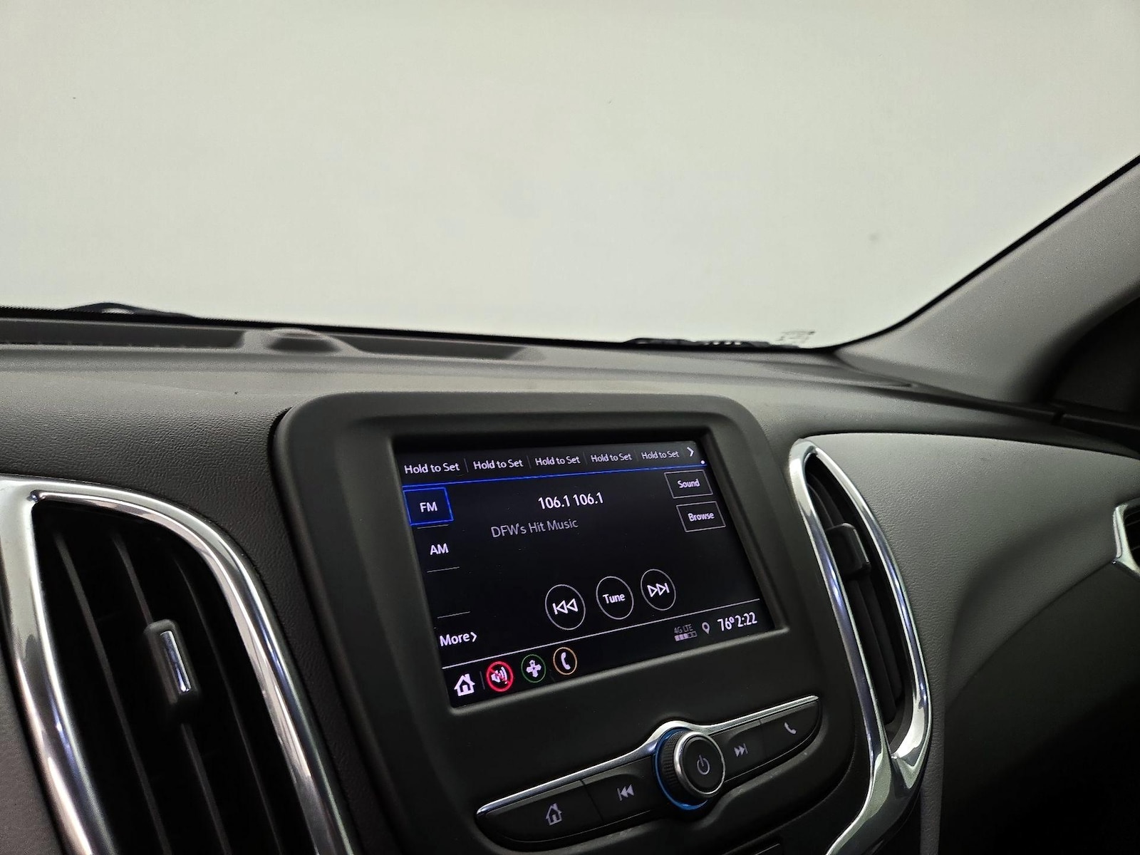 2020 Chevrolet Equinox LS - Photo 16