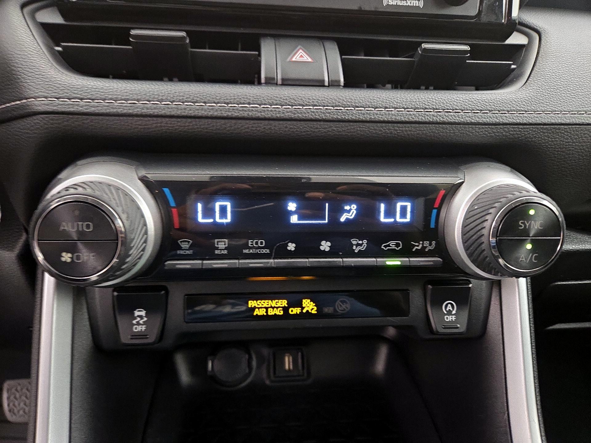 Thumbnail: 2021 Toyota RAV4 - 16