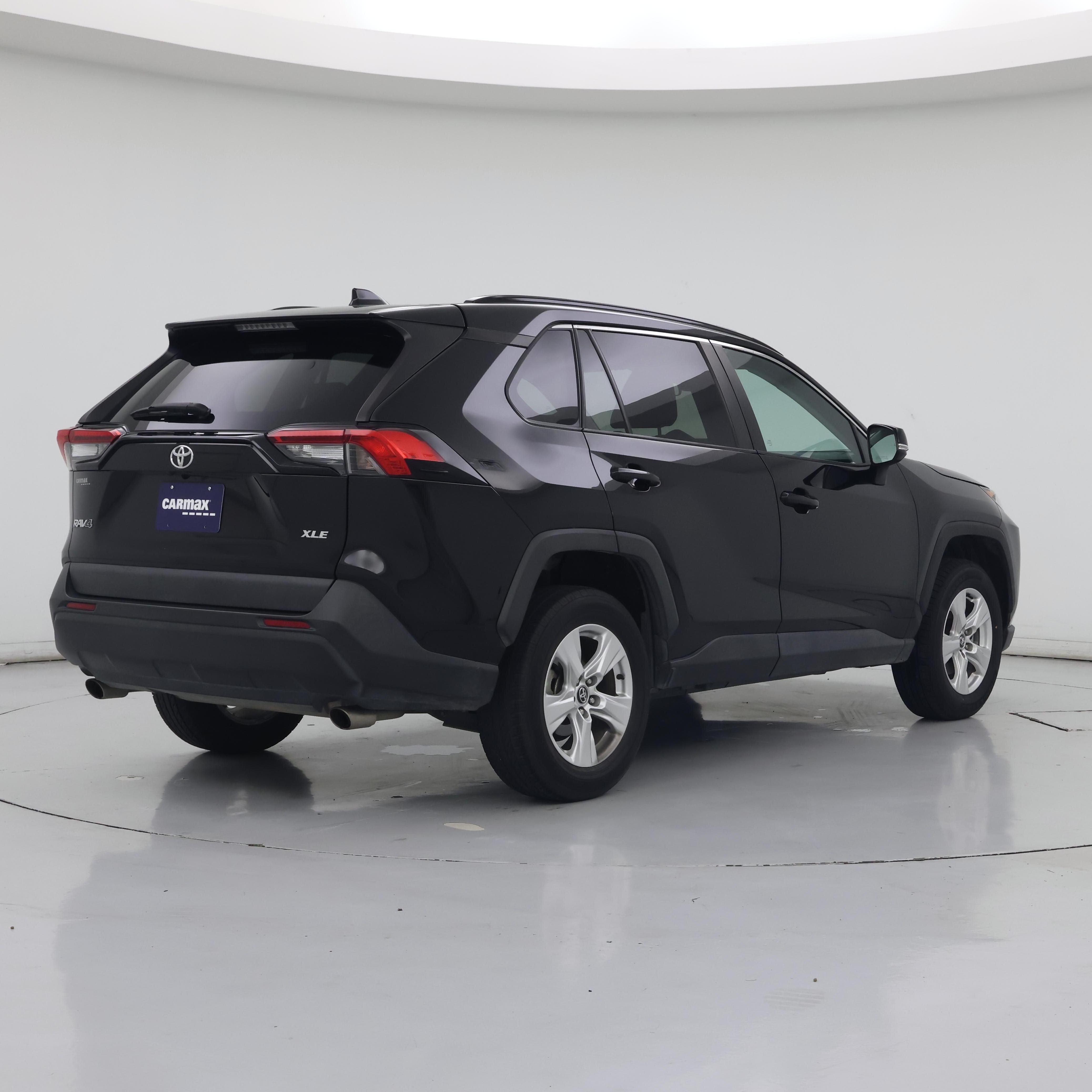 Thumbnail: 2021 Toyota RAV4 - 8