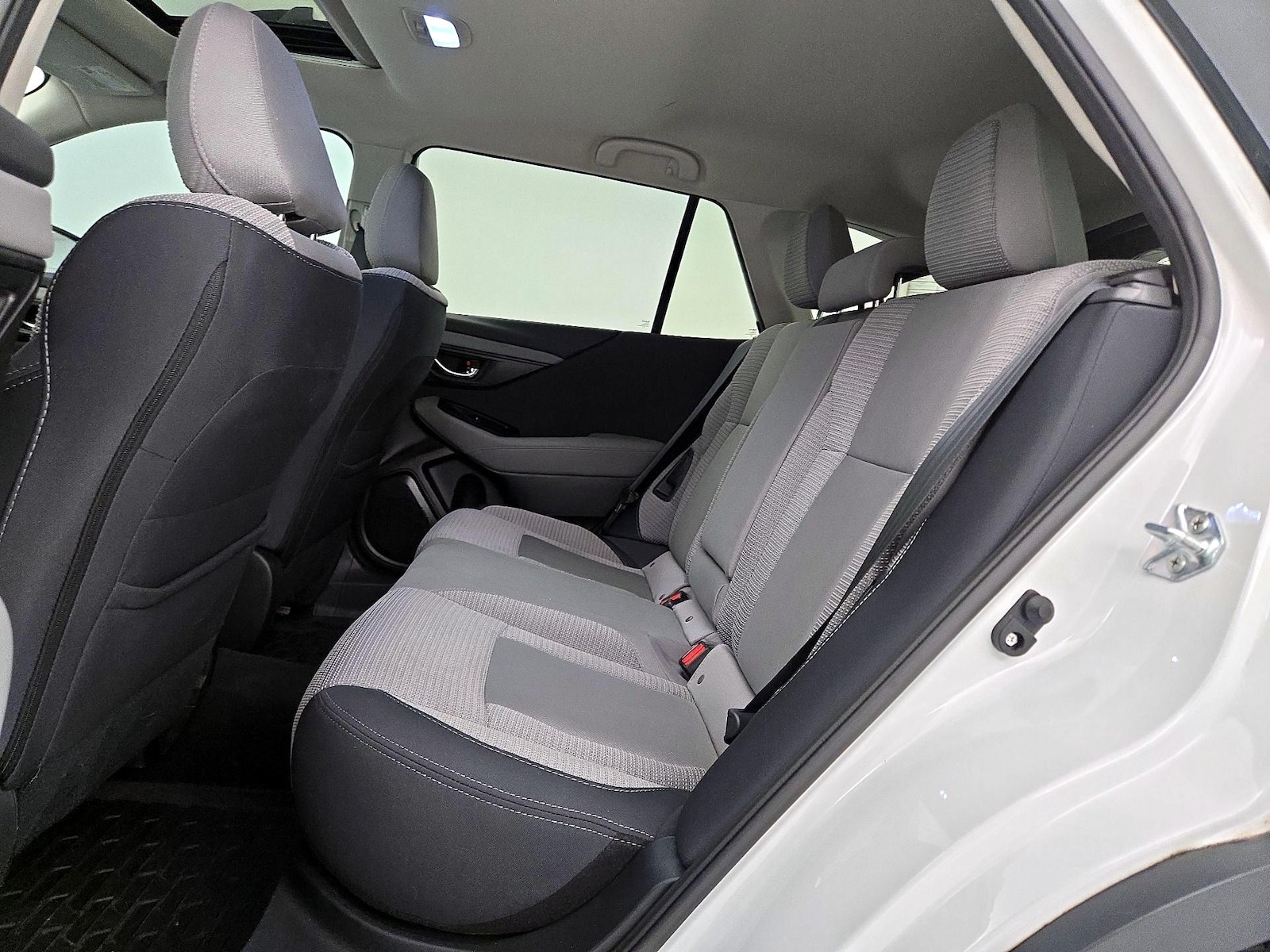 2024 Subaru Outback Premium - Photo 22