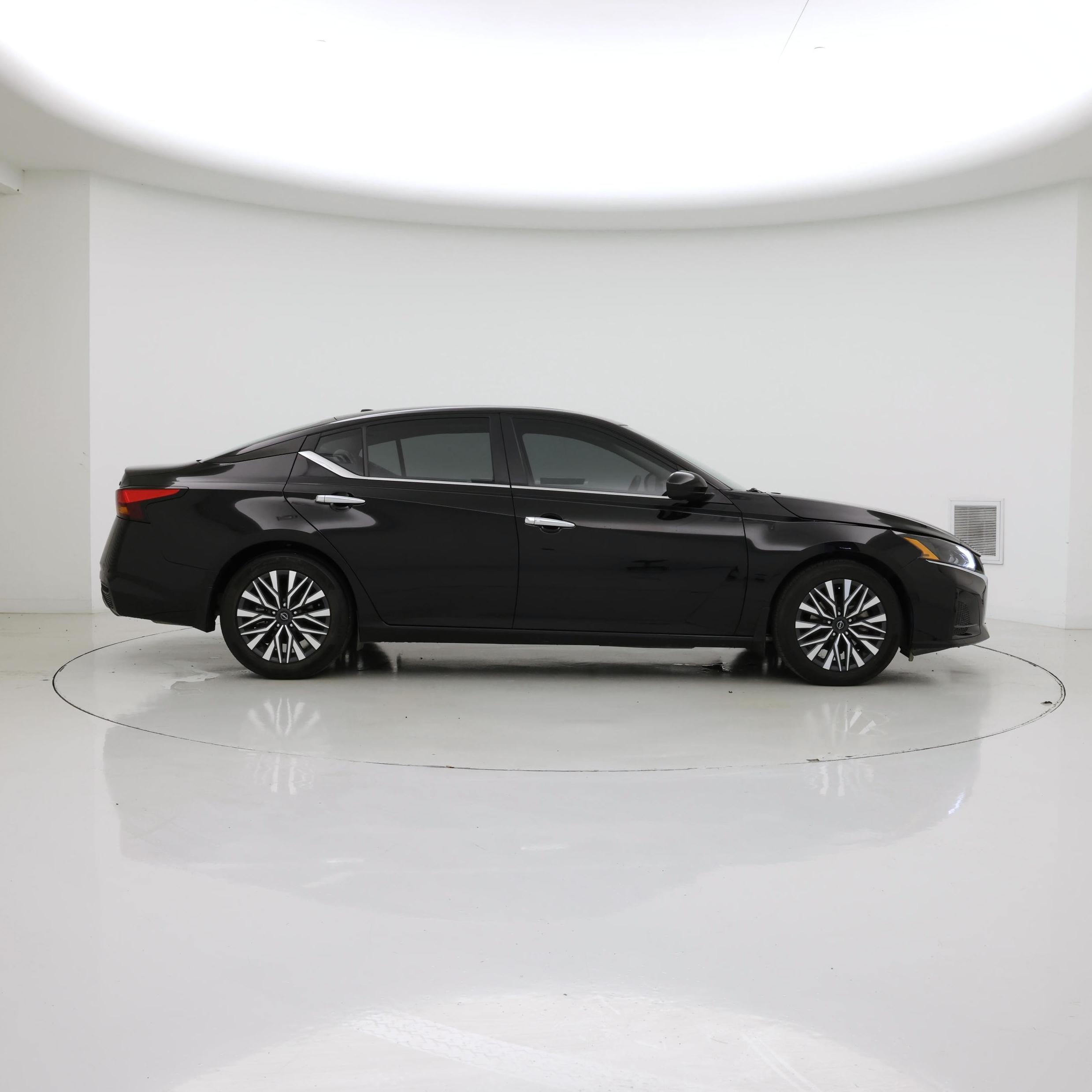 Thumbnail: 2024 Nissan Altima - 7