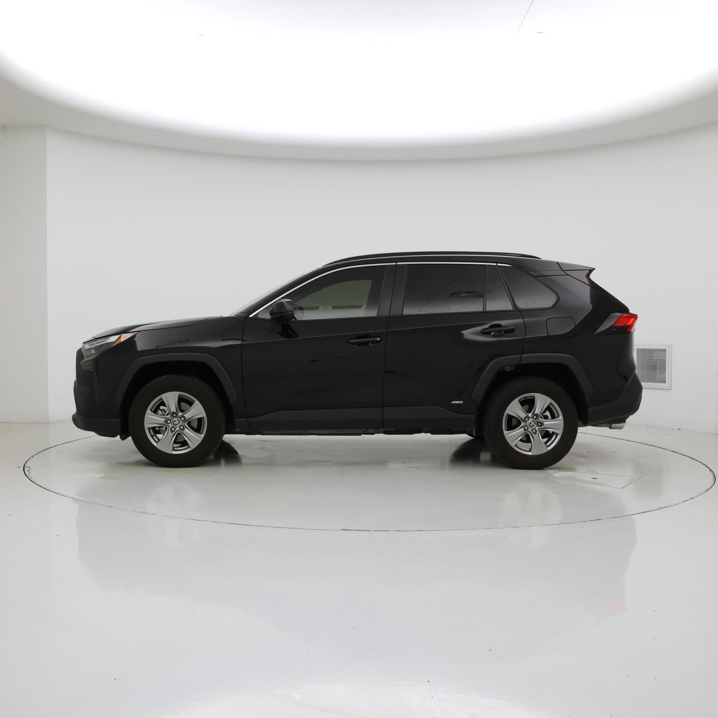 Thumbnail: 2025 Toyota RAV4 - 3