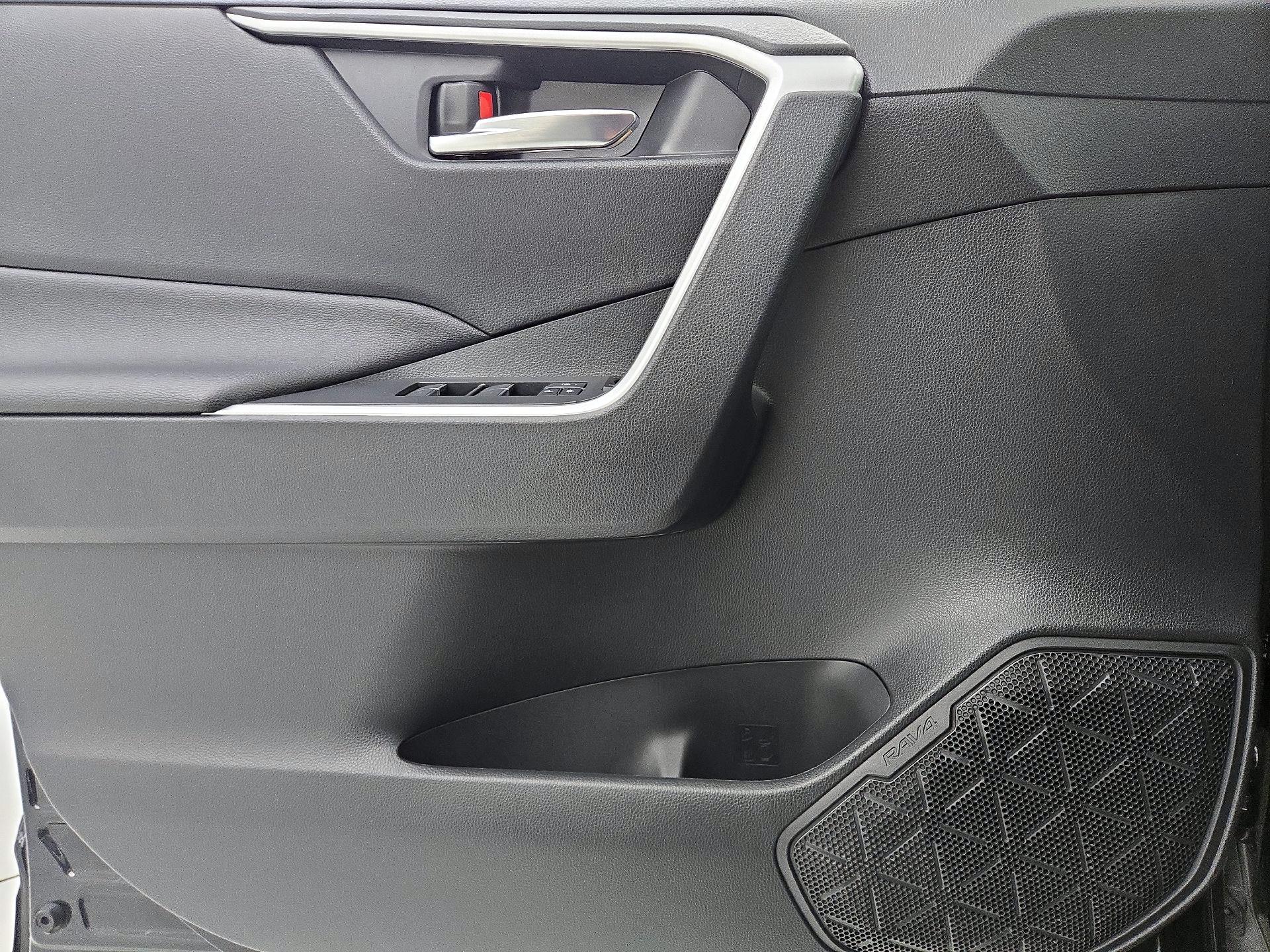 Thumbnail: 2023 Toyota RAV4 - 12