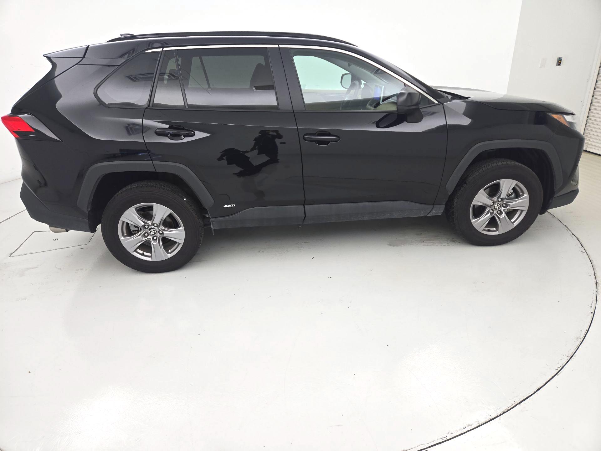 Thumbnail: 2025 Toyota RAV4 - 4