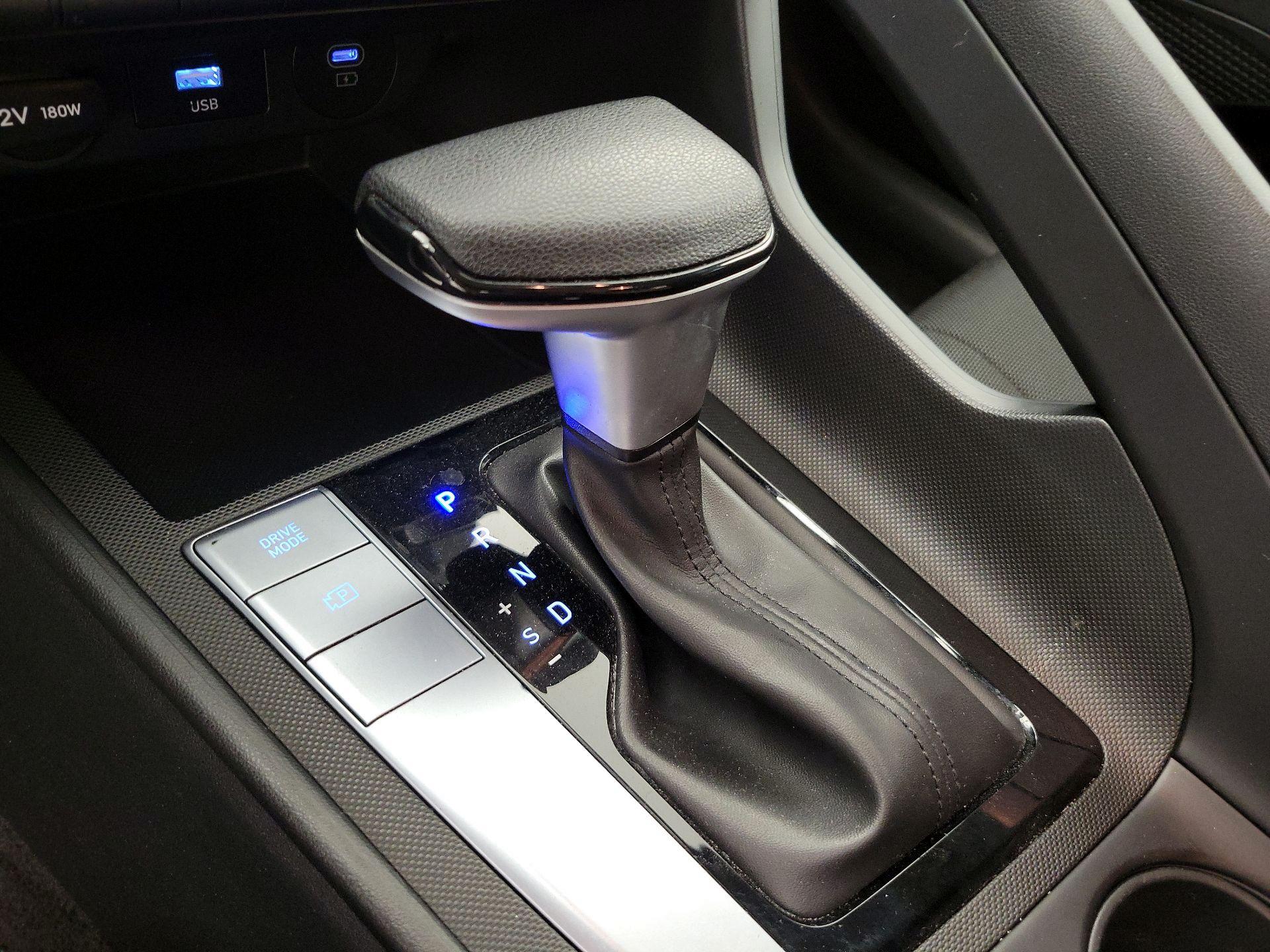 Thumbnail: 2025 Hyundai Elantra - 17