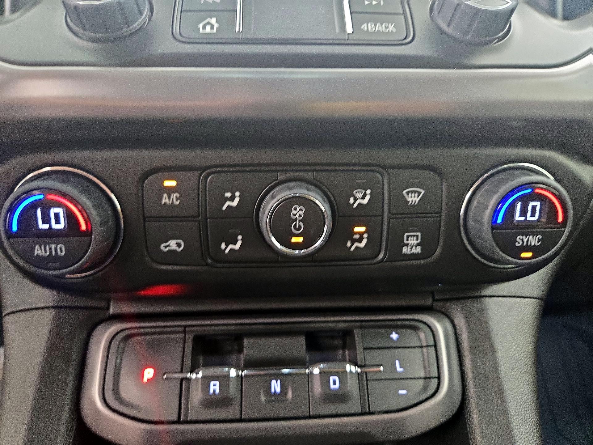Thumbnail: 2023 GMC Acadia - 16