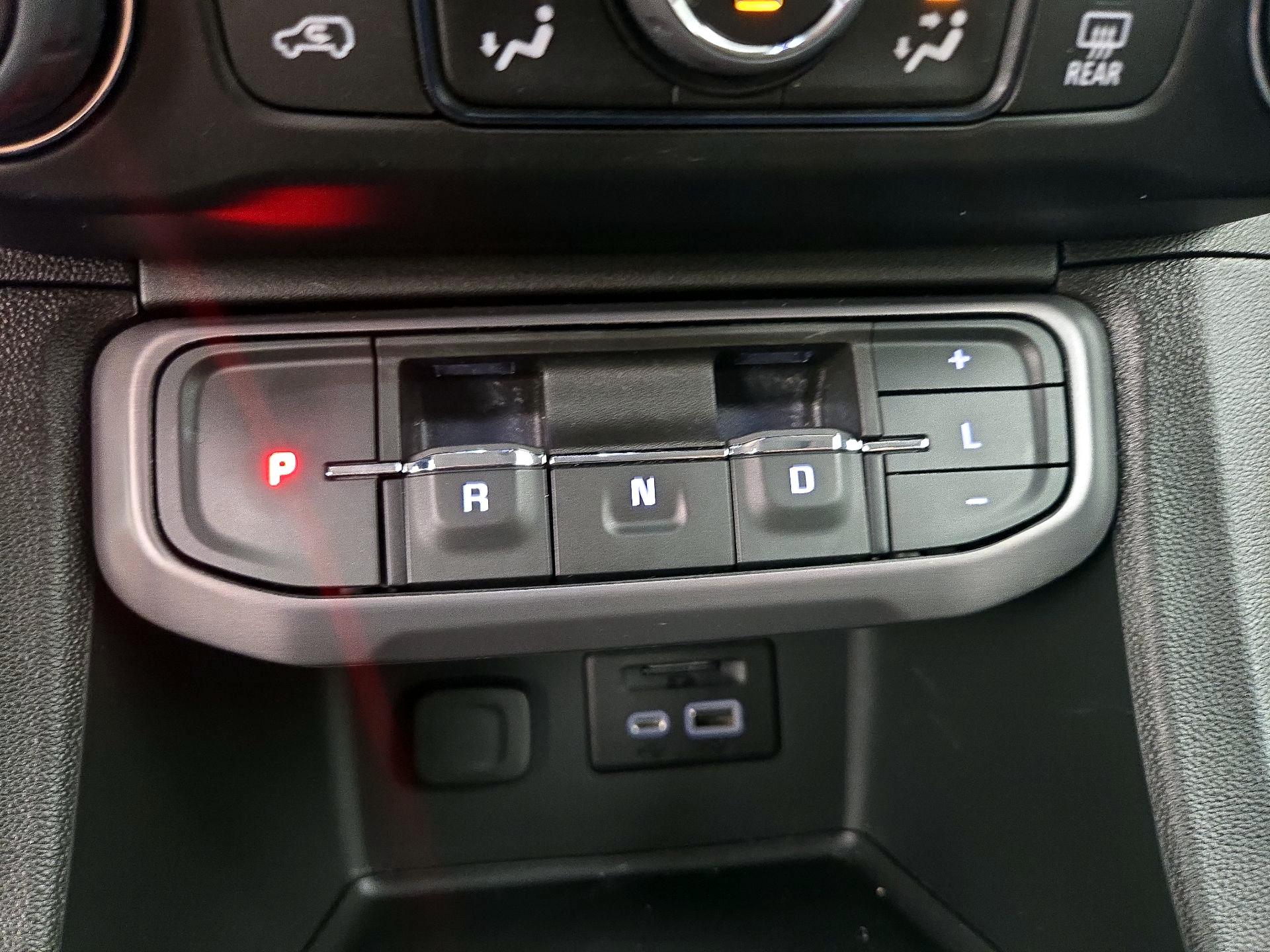 Thumbnail: 2023 GMC Acadia - 17