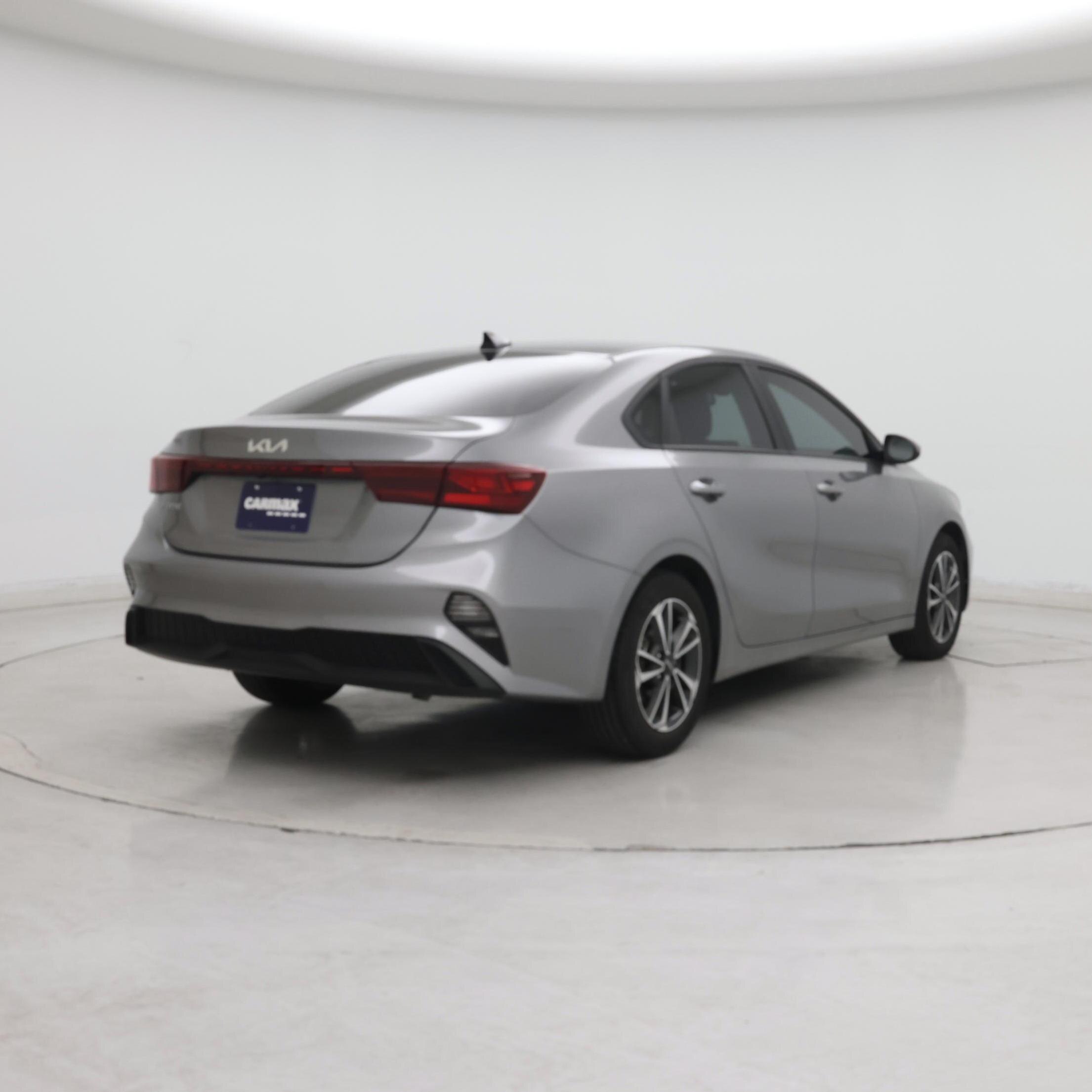 Thumbnail: 2024 Kia Forte - 8