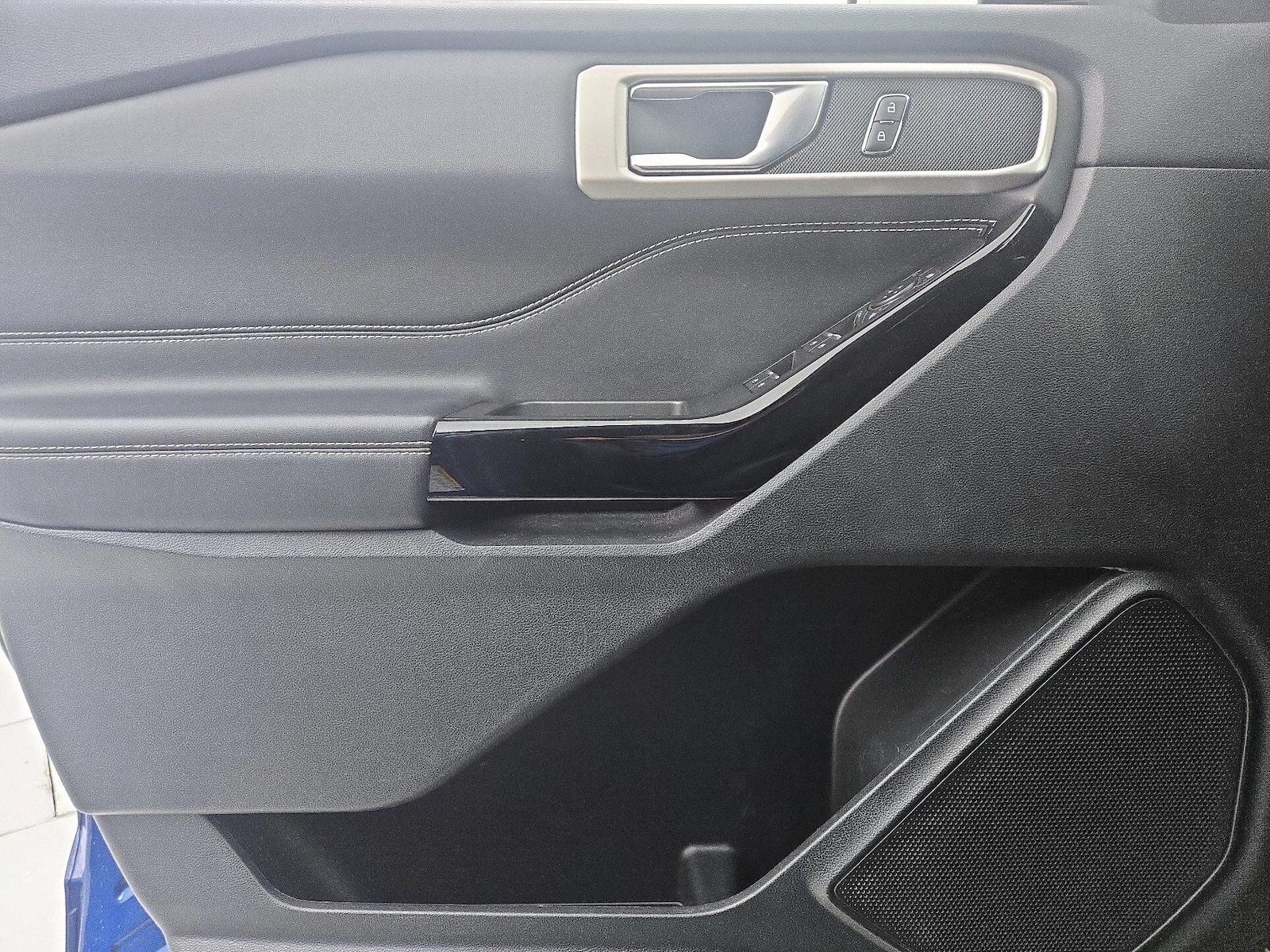 2022 Ford Explorer ST - Photo 13