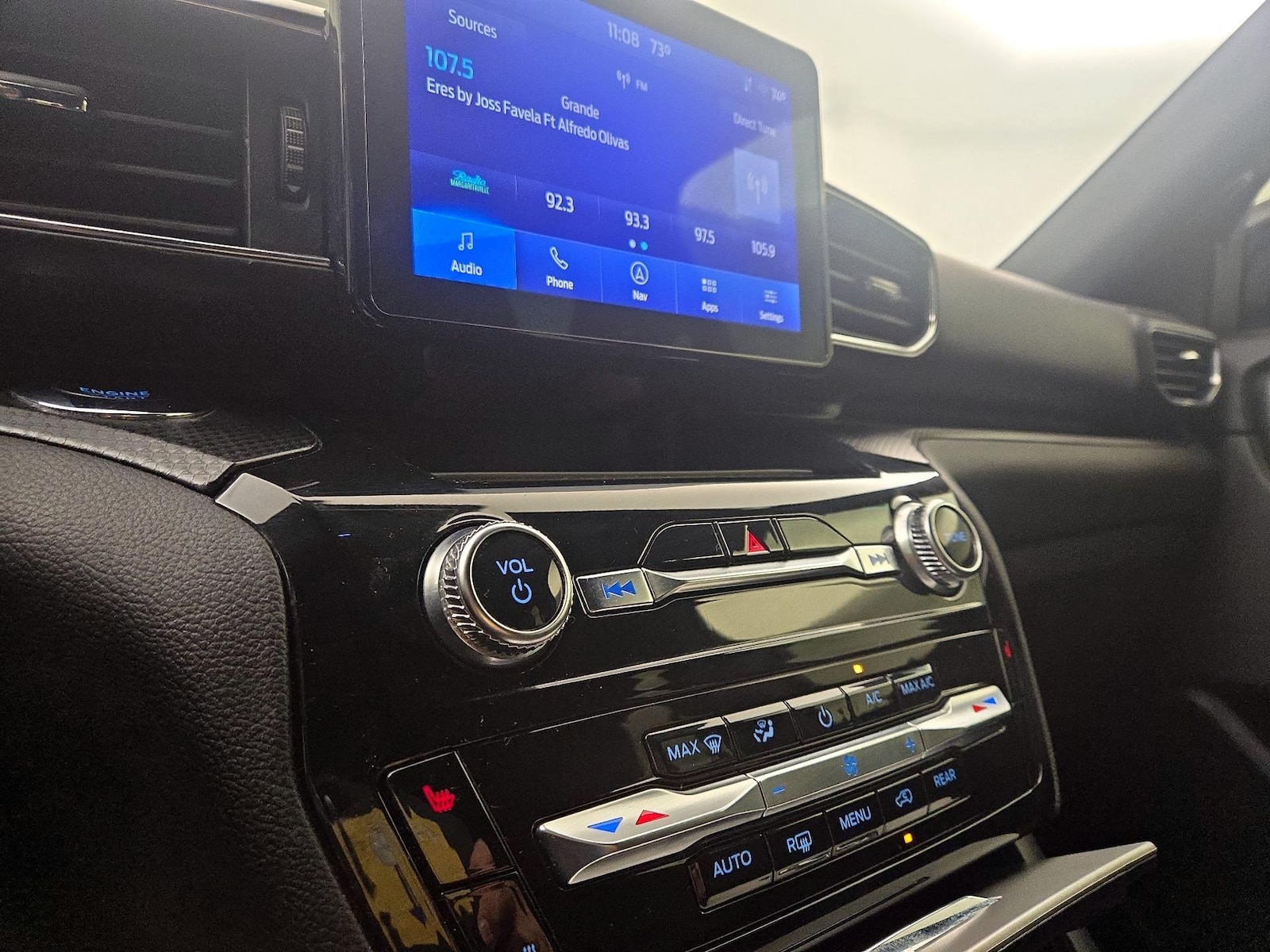 2022 Ford Explorer ST - Photo 18