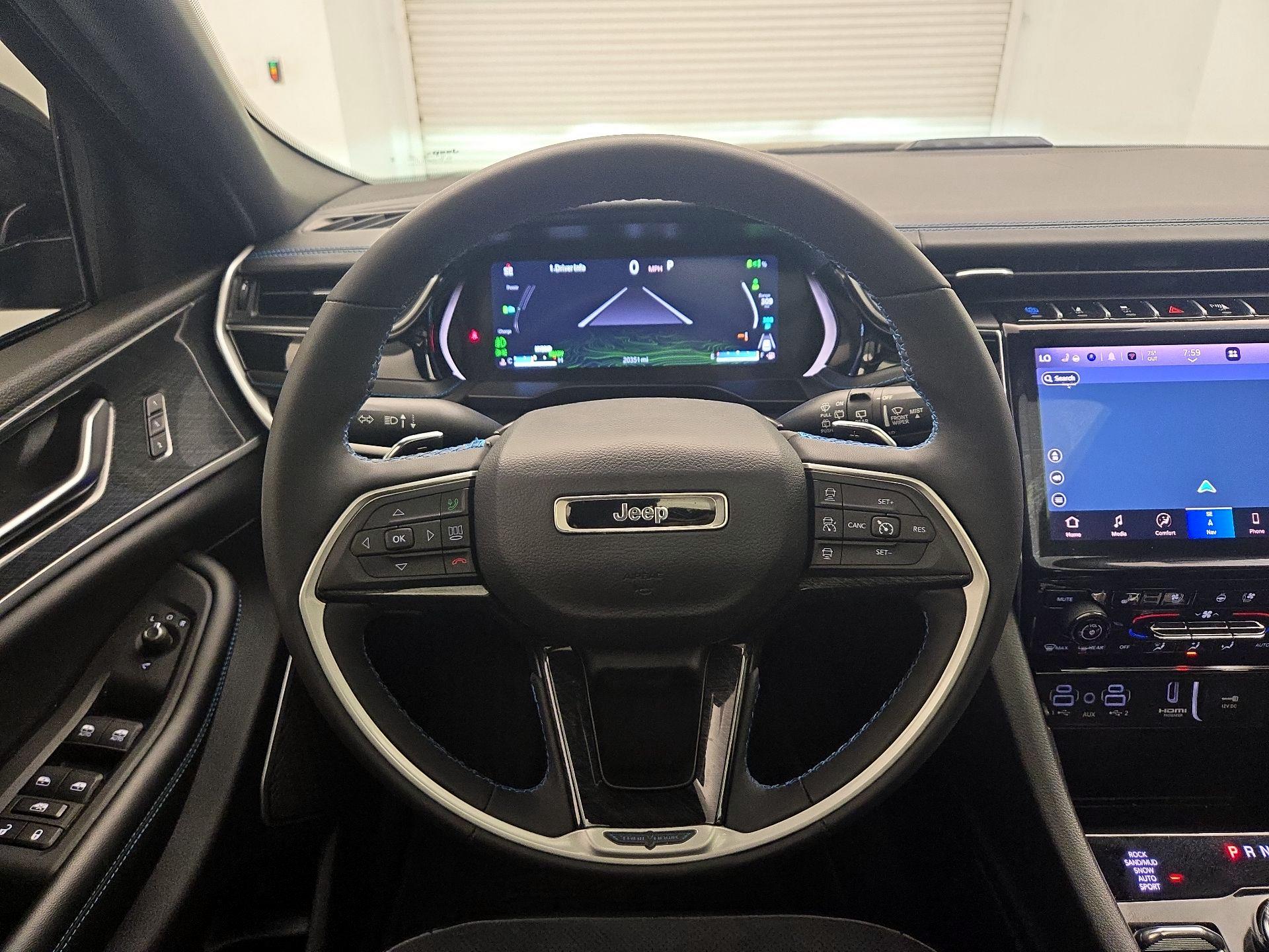Thumbnail: 2022 Jeep Grand Cherokee - 10