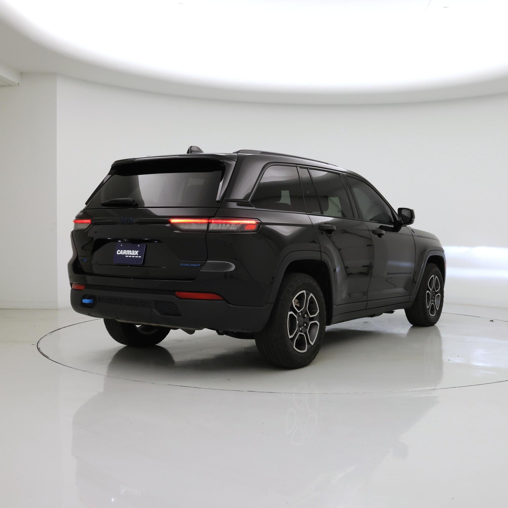 Thumbnail: 2022 Jeep Grand Cherokee - 8