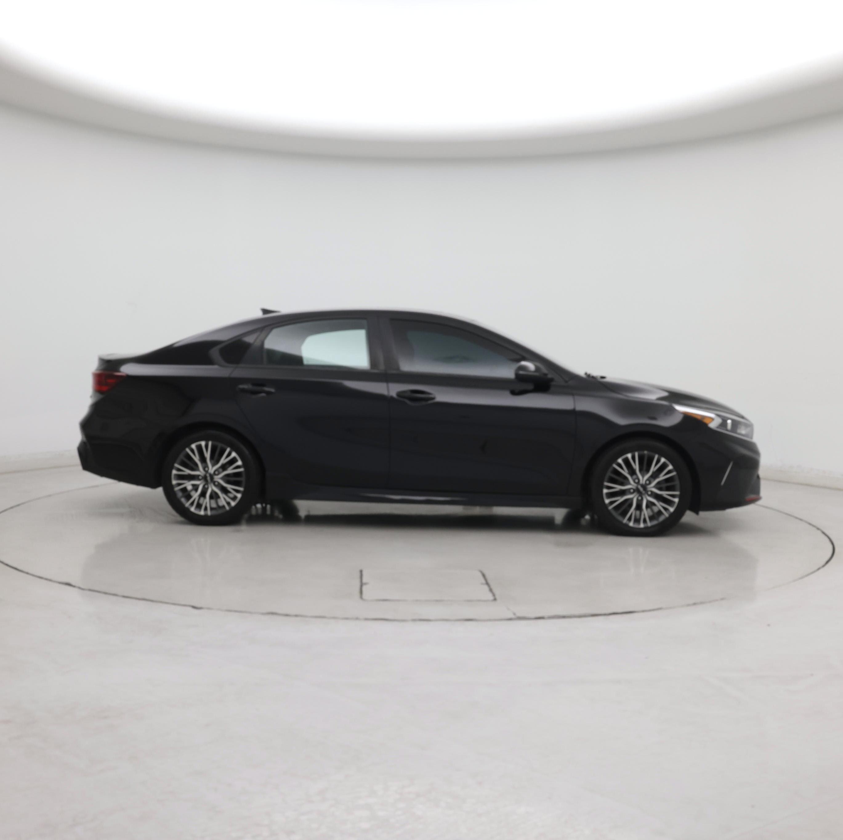 Thumbnail: 2023 Kia Forte - 7
