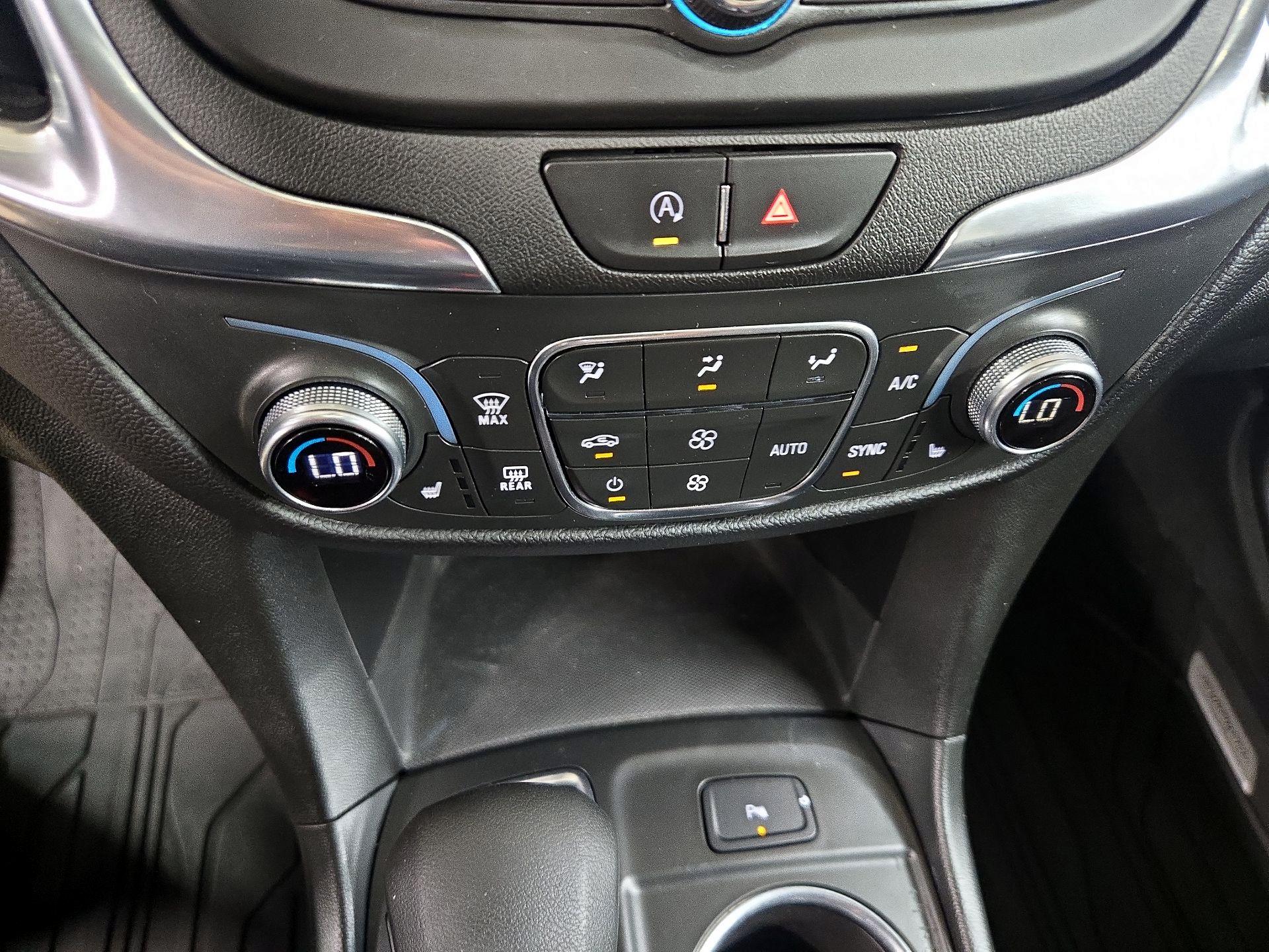Thumbnail: 2022 Chevrolet Equinox - 16