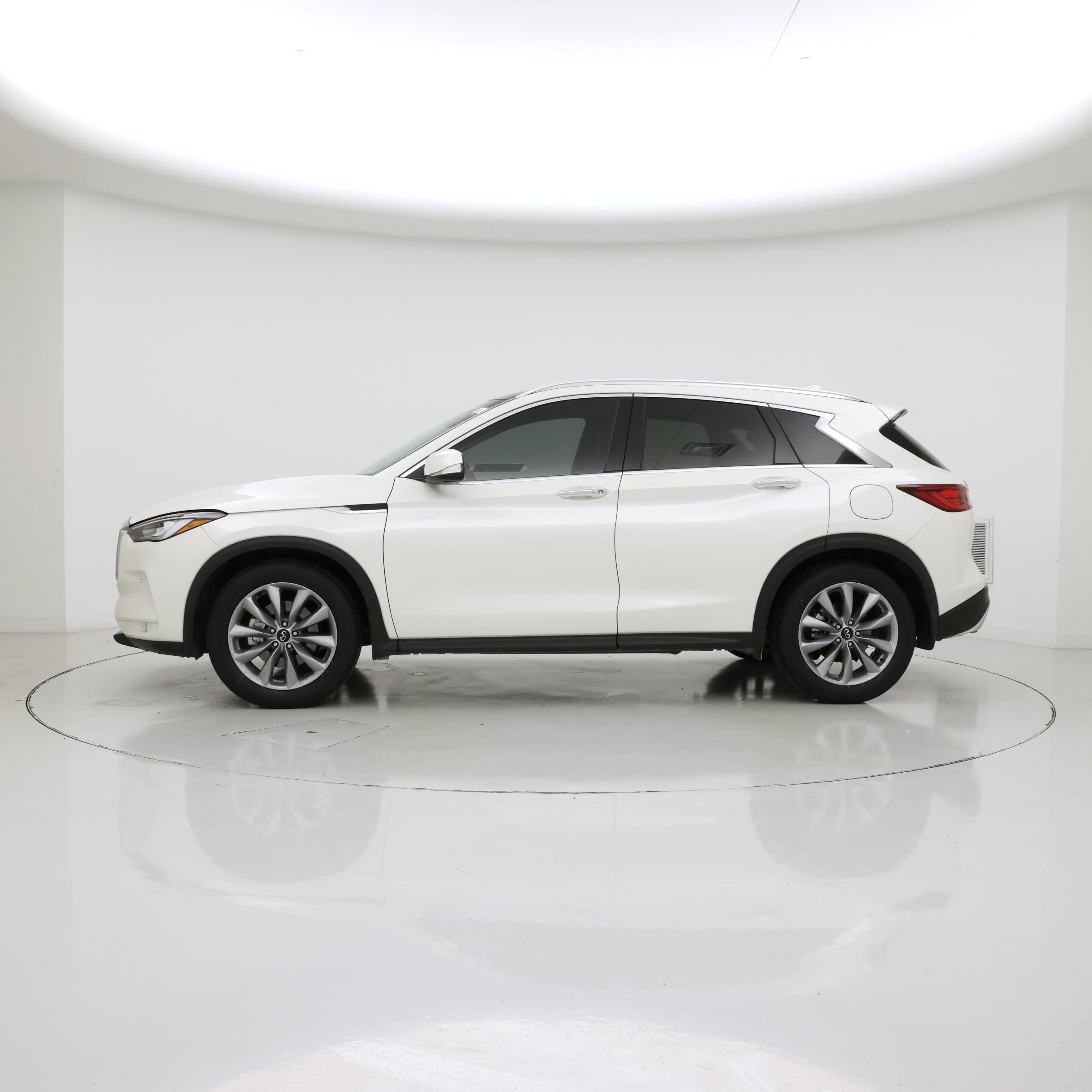 Thumbnail: 2022 INFINITI QX50 - 3