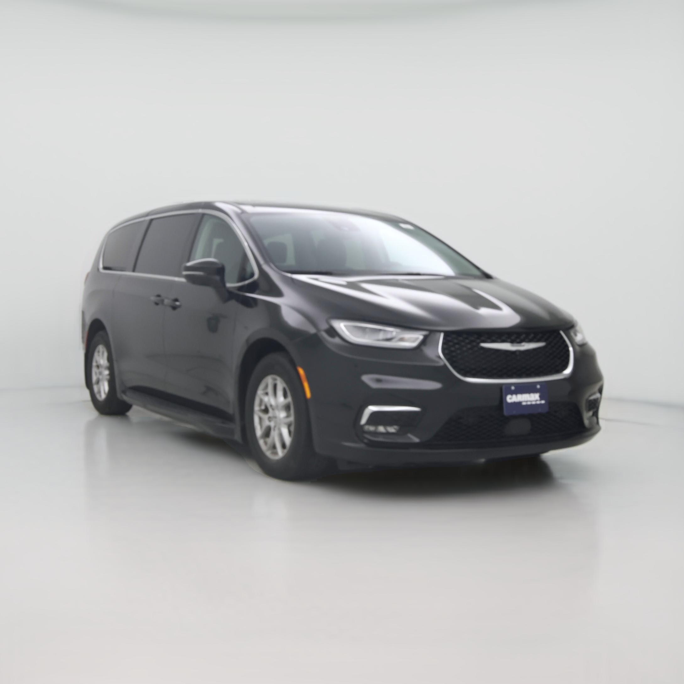 Thumbnail: 2023 Chrysler Pacifica - 1