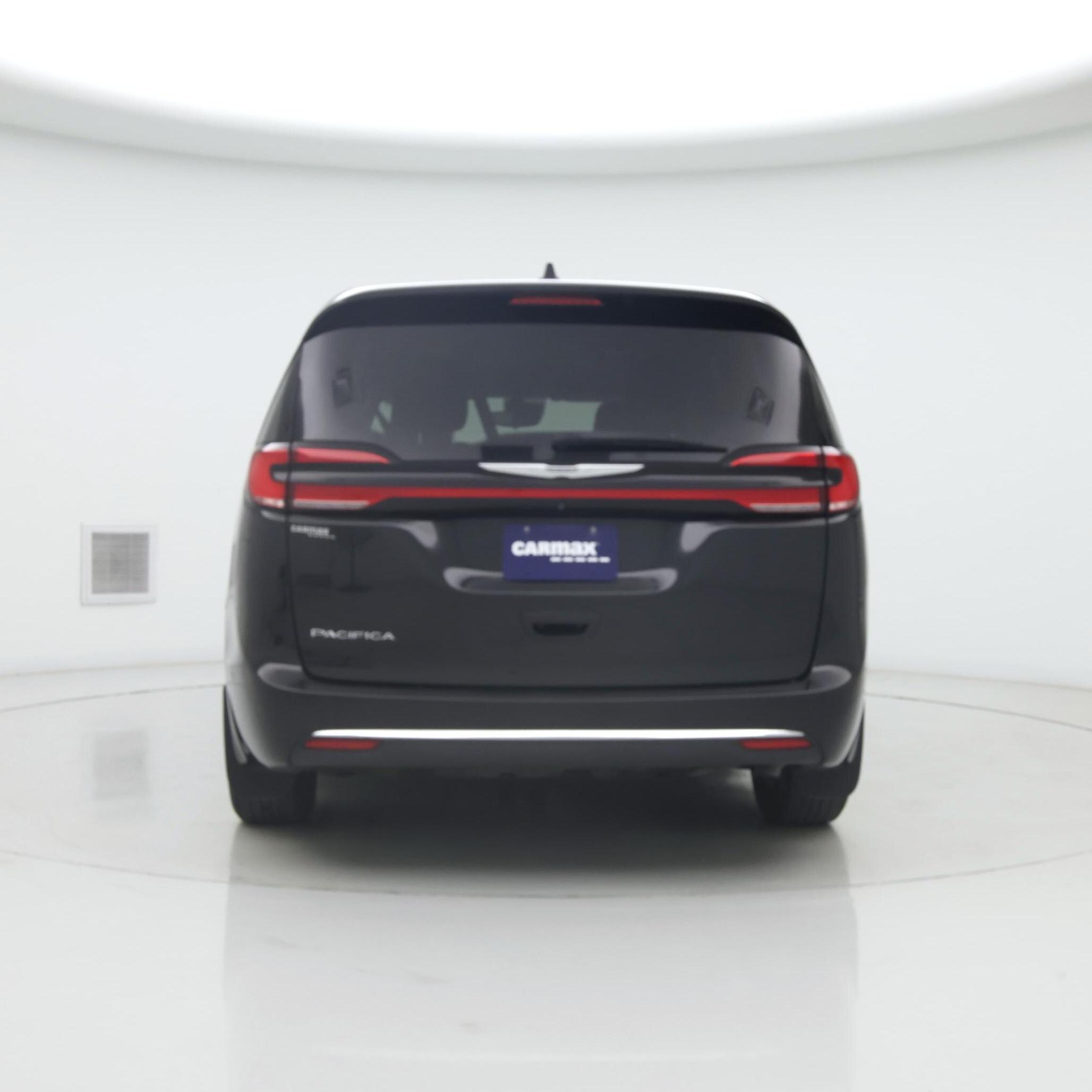 Thumbnail: 2023 Chrysler Pacifica - 6
