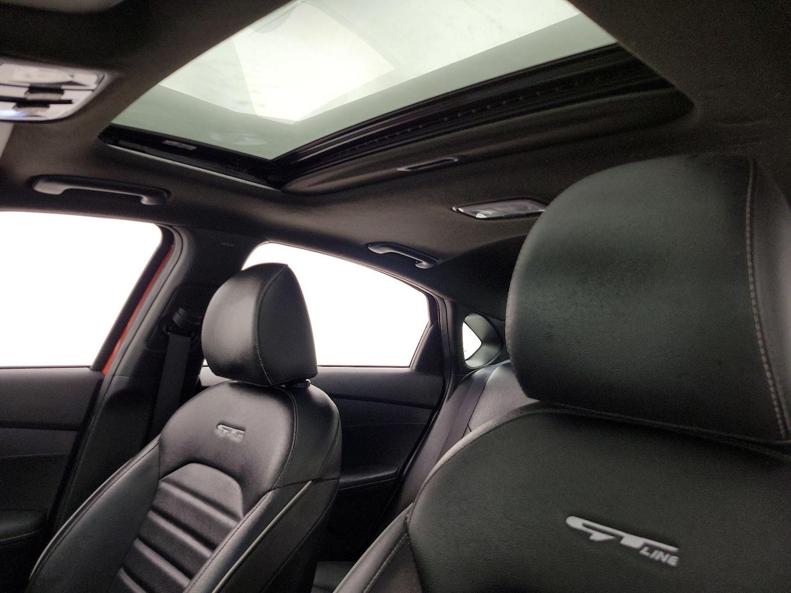 2024 Kia Forte GT-Line - Photo 21